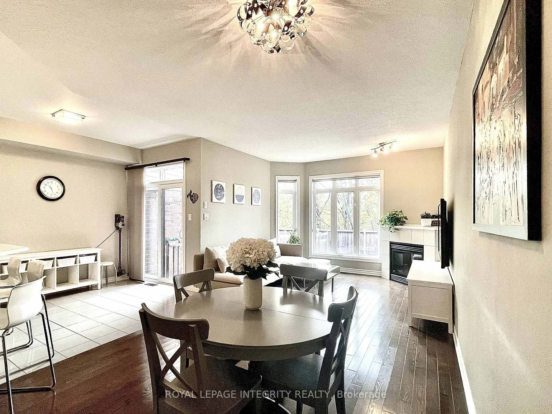Photo 7 of 616 Whitecliffs Avenue, Ottawa, Riverside South — HOMEH