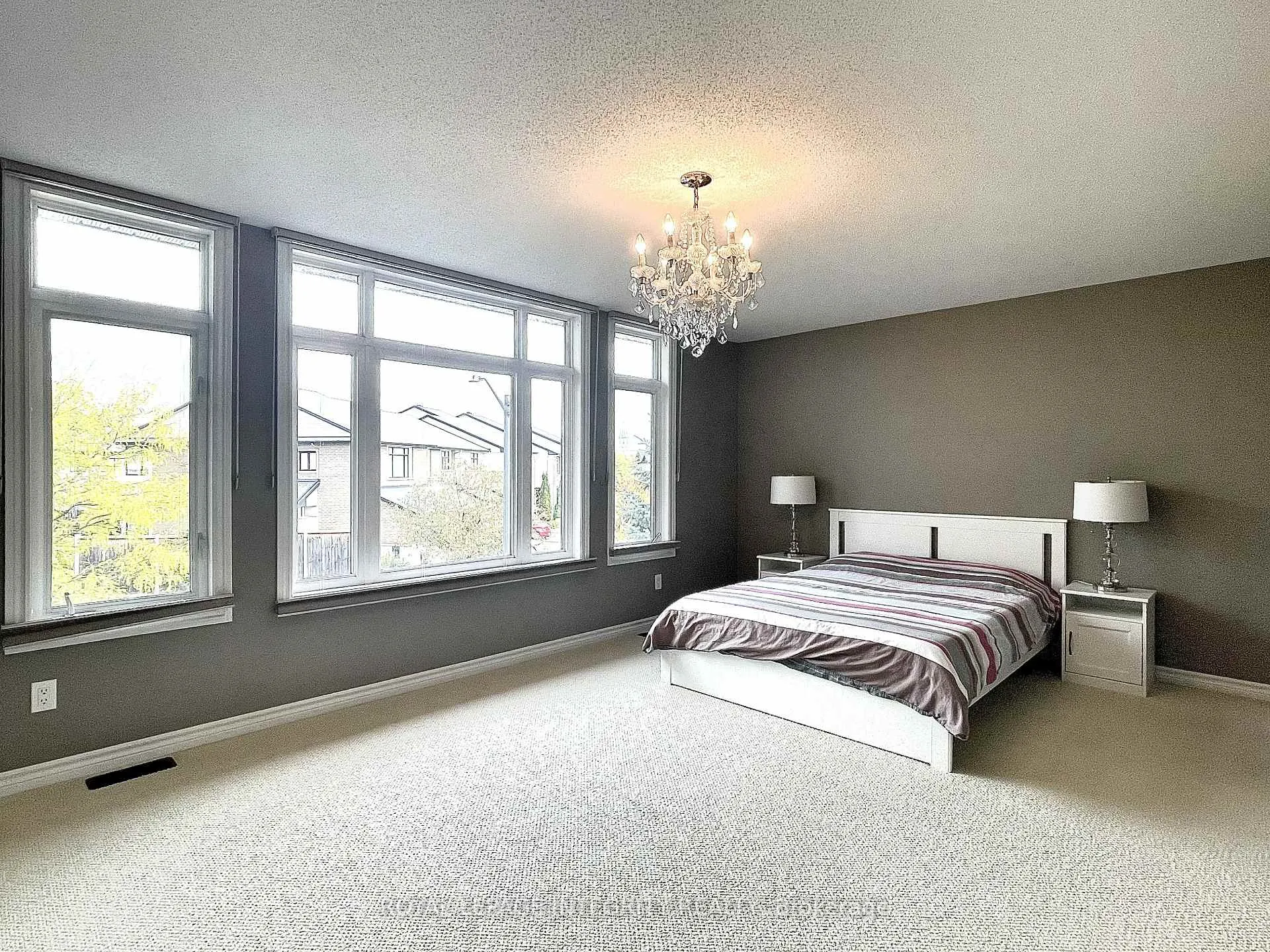 Photo 12 of 616 Whitecliffs Avenue, Ottawa, Riverside South — HOMEH