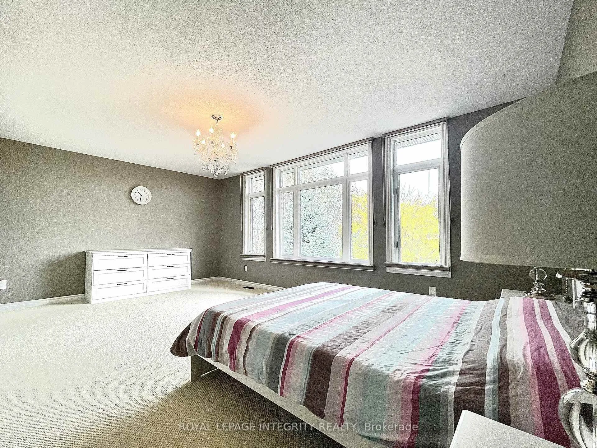 Photo 13 of 616 Whitecliffs Avenue, Ottawa, Riverside South — HOMEH