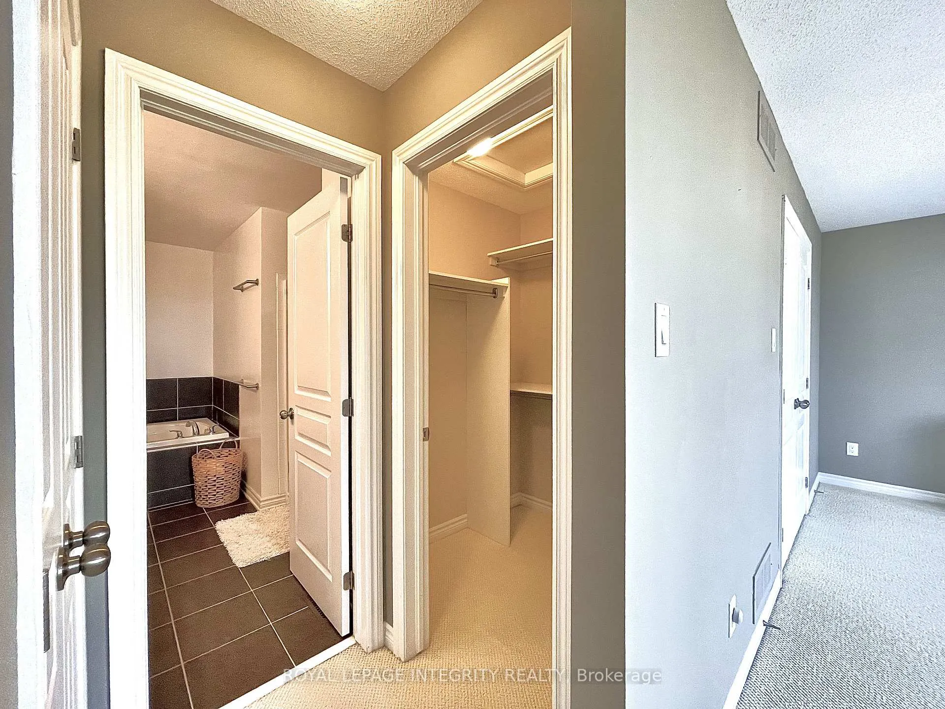 Photo 14 of 616 Whitecliffs Avenue, Ottawa, Riverside South — HOMEH