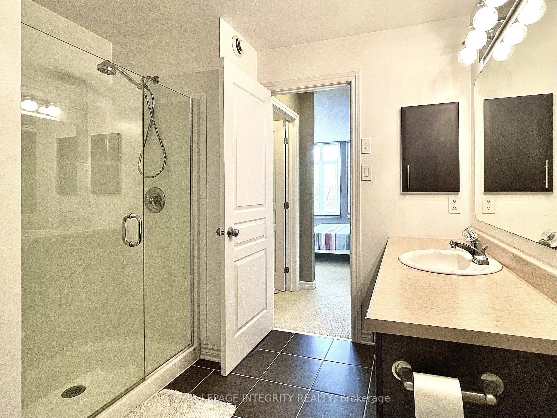 Photo 17 of 616 Whitecliffs Avenue, Ottawa, Riverside South — HOMEH