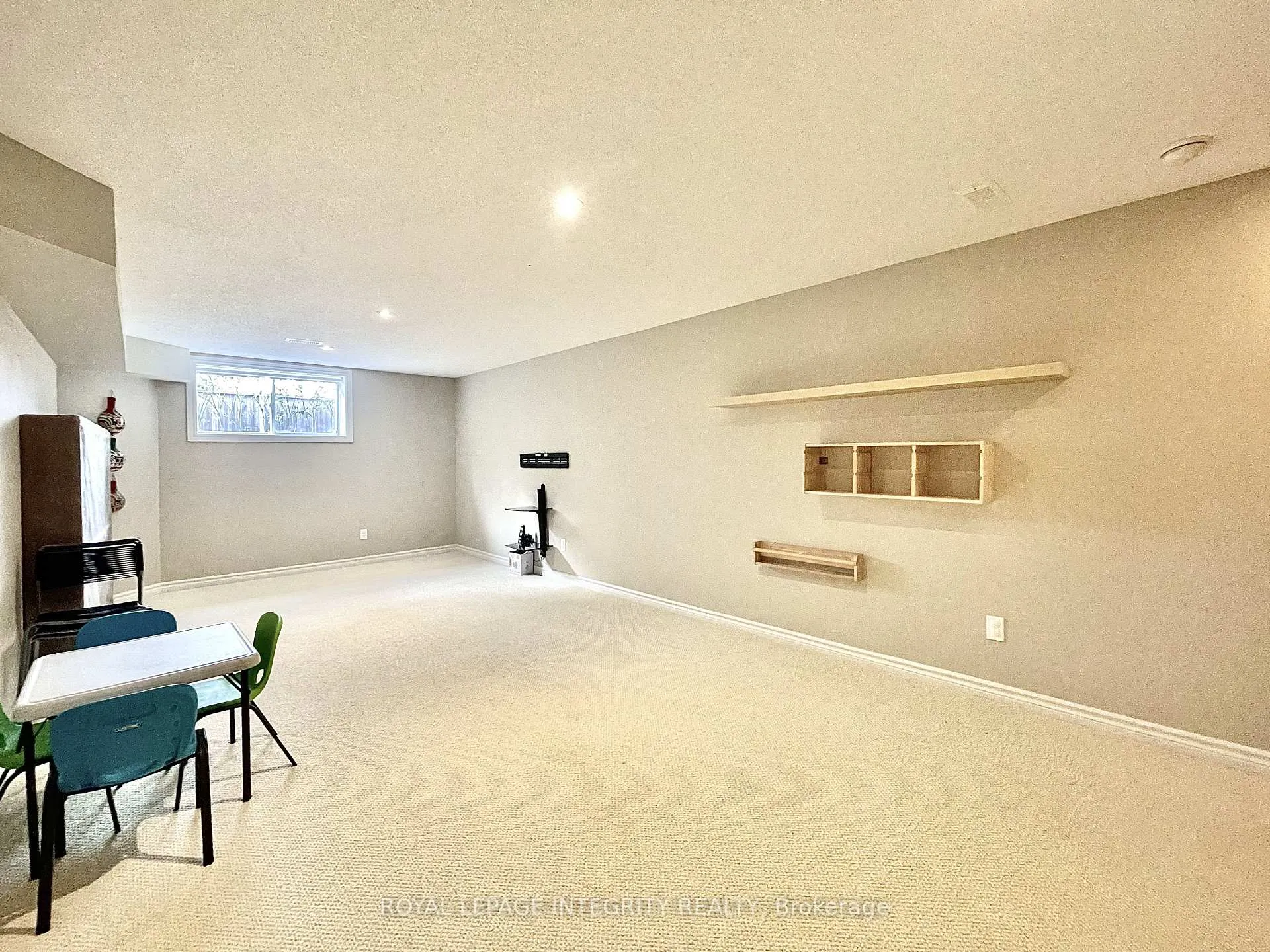 Photo 25 of 616 Whitecliffs Avenue, Ottawa, Riverside South — HOMEH