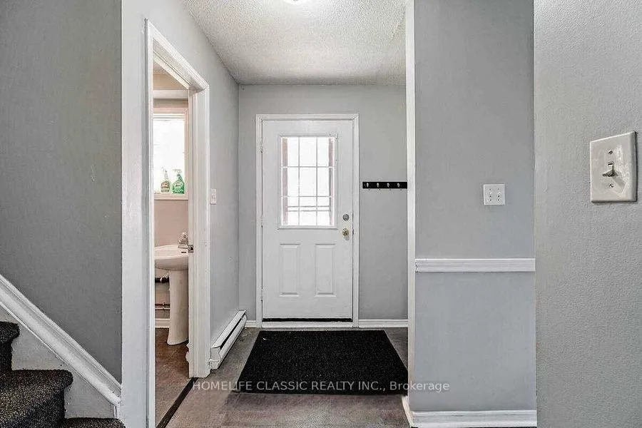 Photo 4 of 1577 Norwill Crescent, Oshawa, Samac — HOMEH