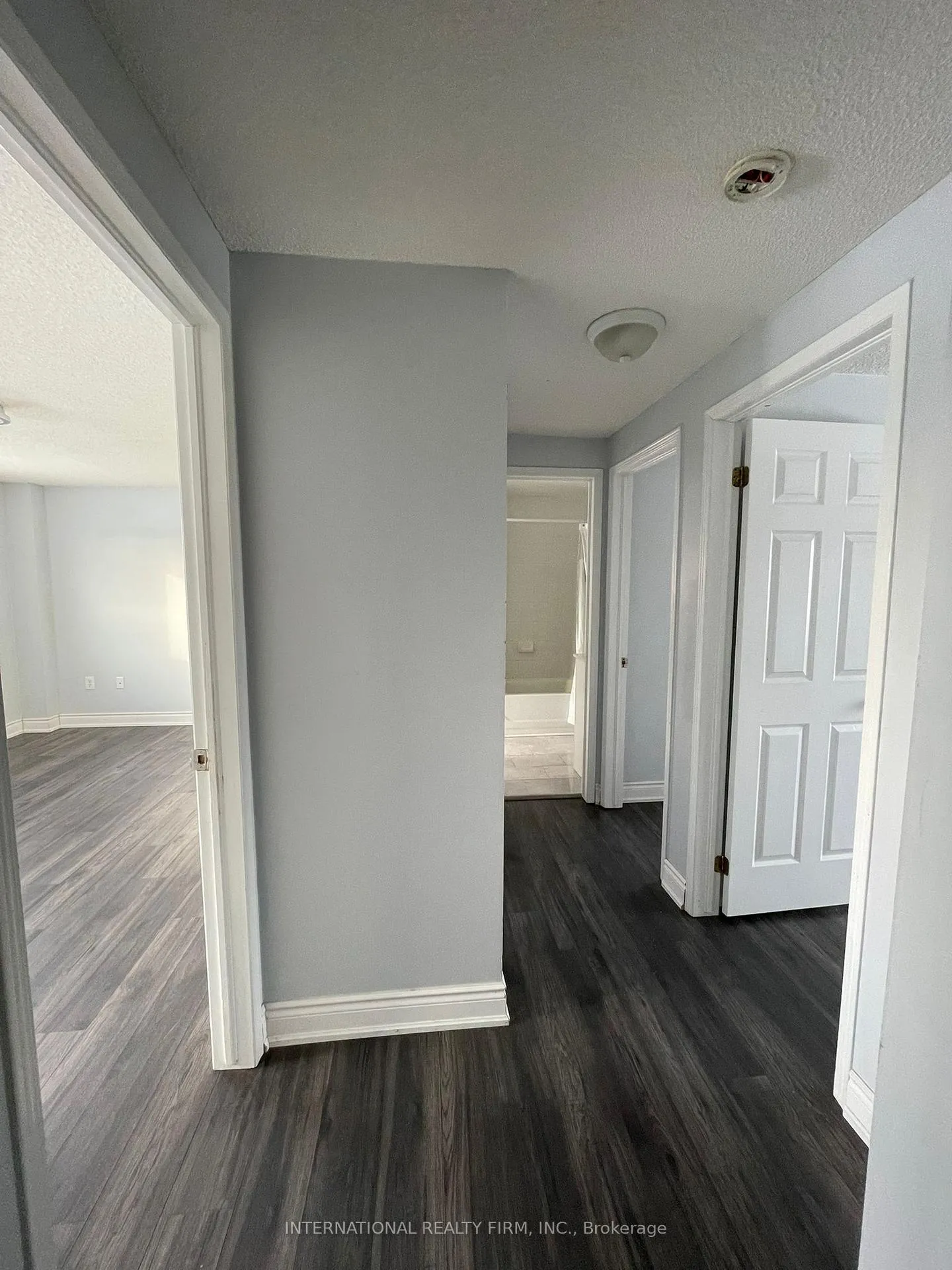Photo 13 of 63 Wessenger Drive, Barrie, Holly — HOMEH