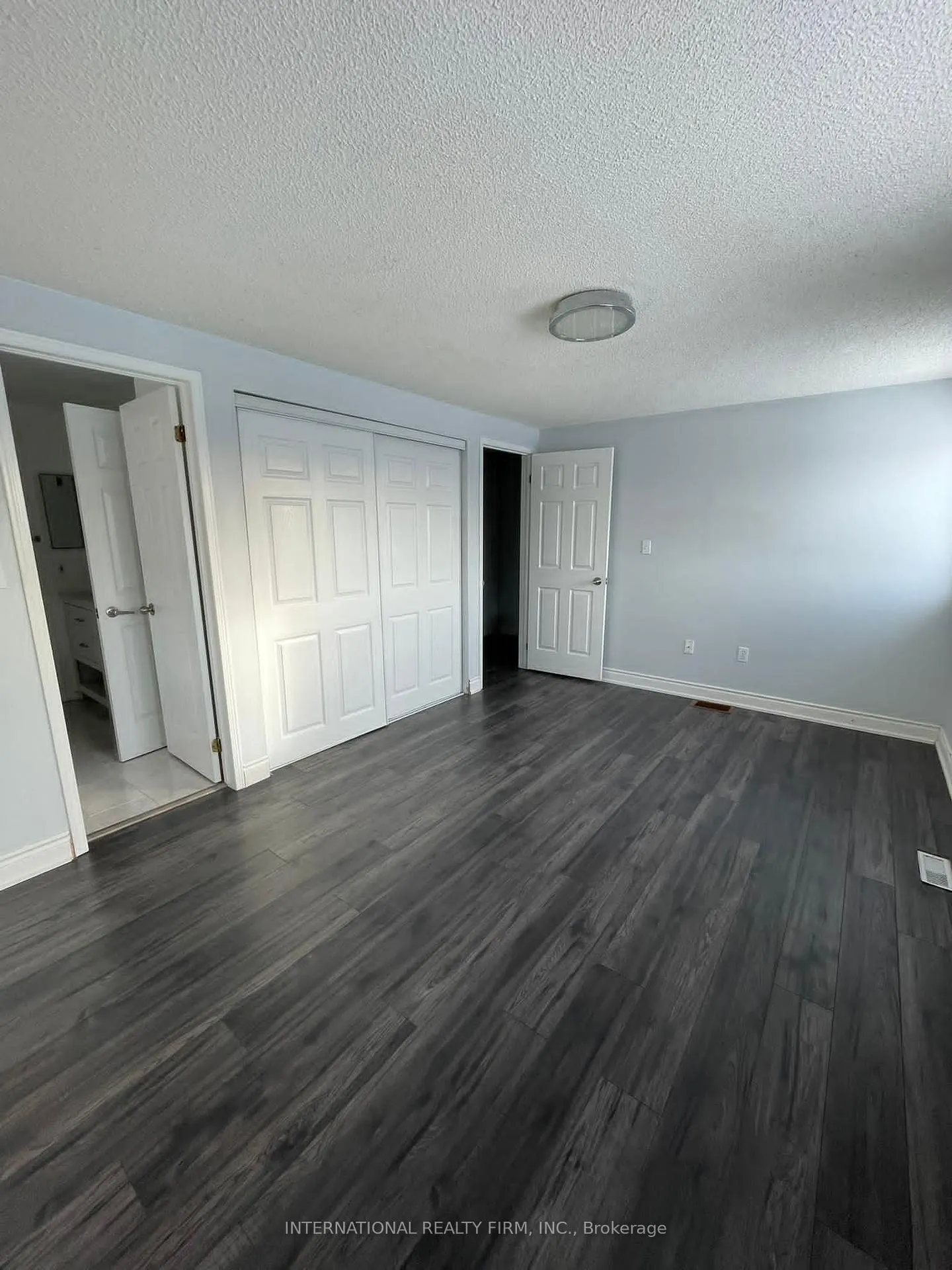 Photo 15 of 63 Wessenger Drive, Barrie, Holly — HOMEH