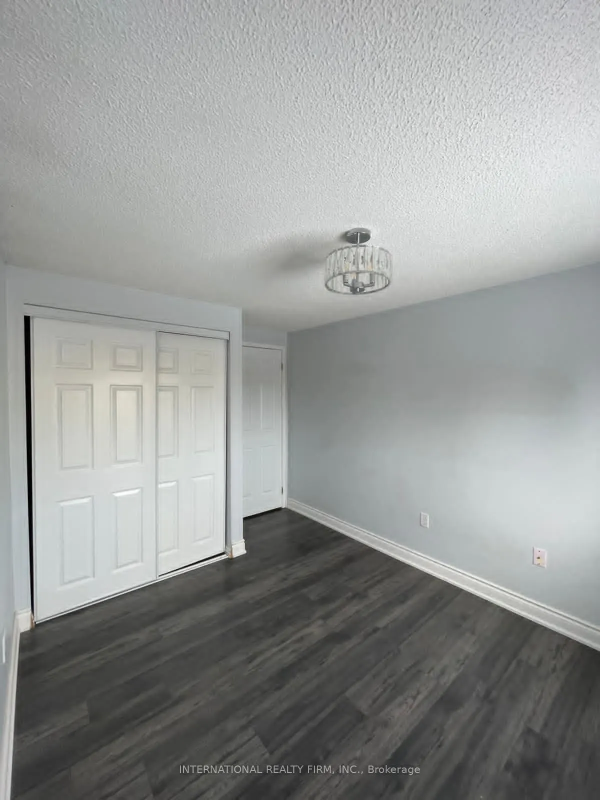 Photo 20 of 63 Wessenger Drive, Barrie, Holly — HOMEH
