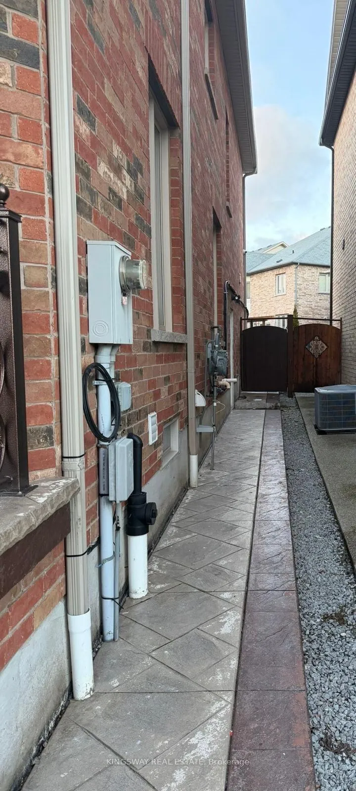 Photo 2 of Unit Basement, 243 Pringle Avenue, Milton, Scott — HOMEH