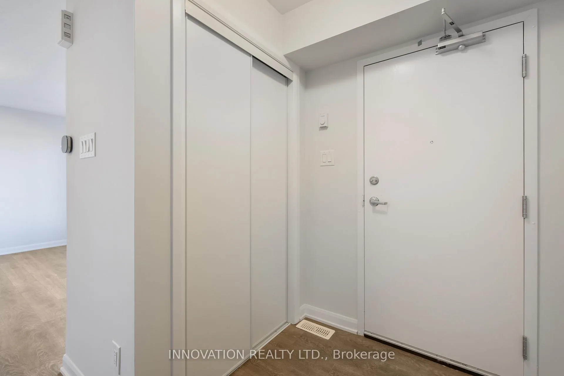 Photo 5 of 1625 Creekway Private, Ottawa, Kanata - Kanata Lakes/Heritage Hills — HOMEH