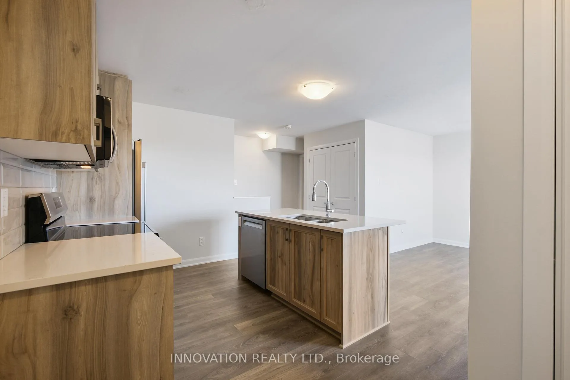 Photo 6 of 1625 Creekway Private, Ottawa, Kanata - Kanata Lakes/Heritage Hills — HOMEH