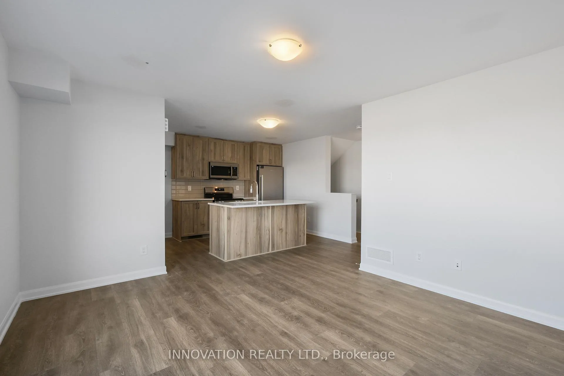 Photo 10 of 1625 Creekway Private, Ottawa, Kanata - Kanata Lakes/Heritage Hills — HOMEH