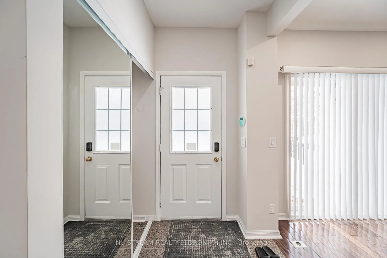 Photo 3 of Unit 5, 7 St Moritz Way, Markham, Unionville — HOMEH
