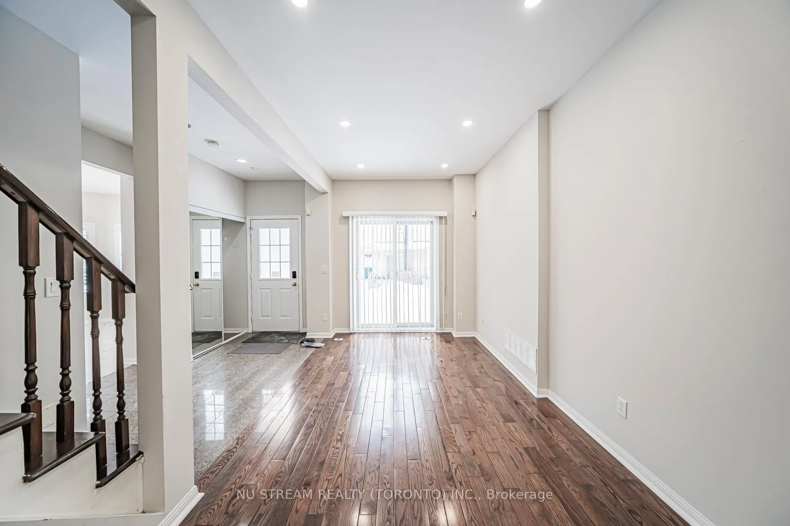 Photo 7 of Unit 5, 7 St Moritz Way, Markham, Unionville — HOMEH