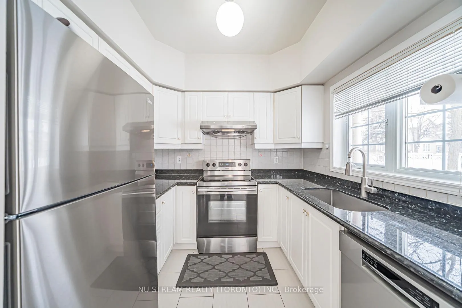 Photo 10 of Unit 5, 7 St Moritz Way, Markham, Unionville — HOMEH