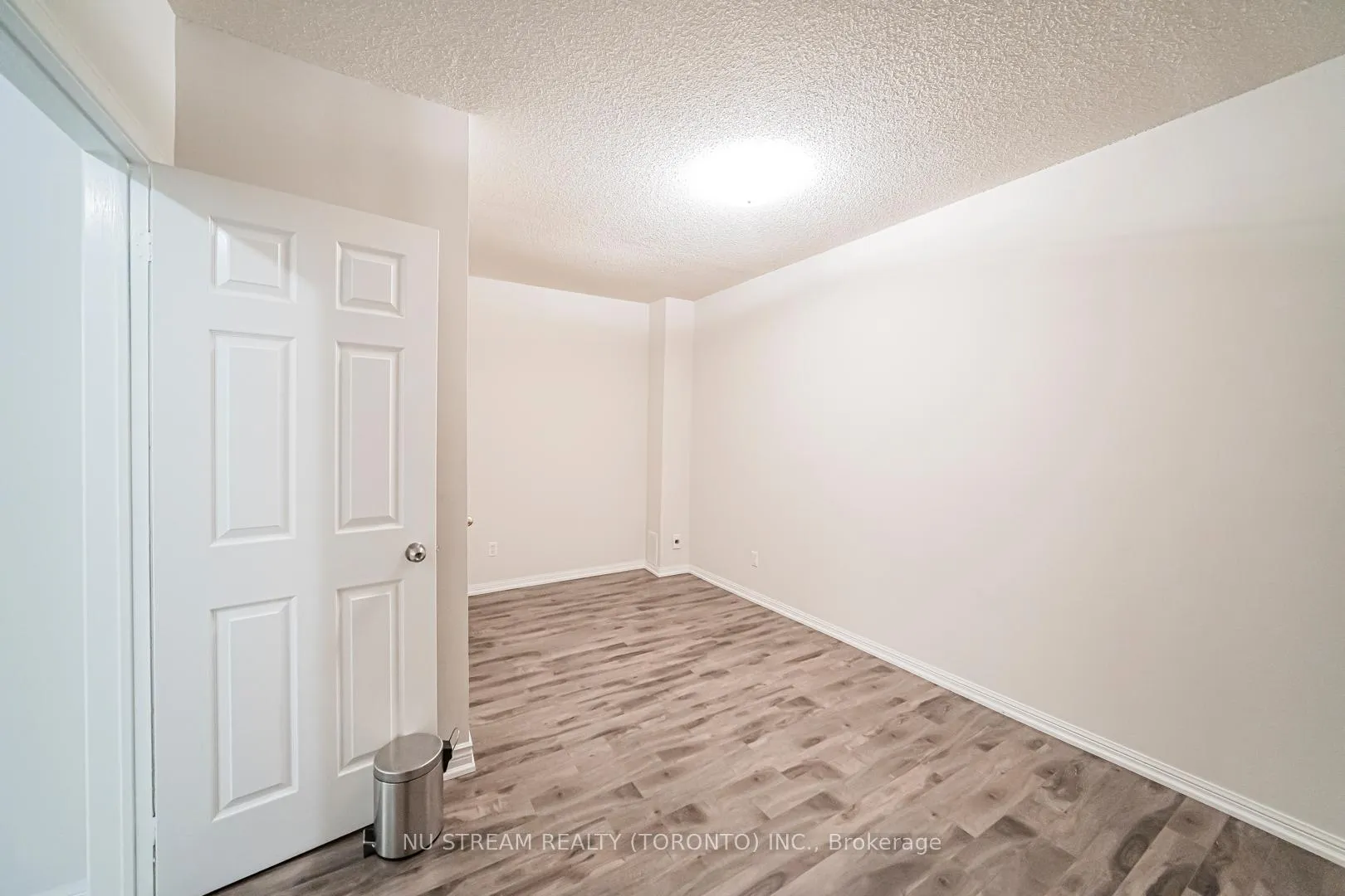 Photo 14 of Unit 5, 7 St Moritz Way, Markham, Unionville — HOMEH