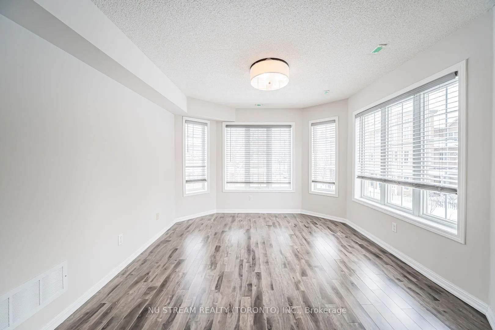 Photo 22 of Unit 5, 7 St Moritz Way, Markham, Unionville — HOMEH