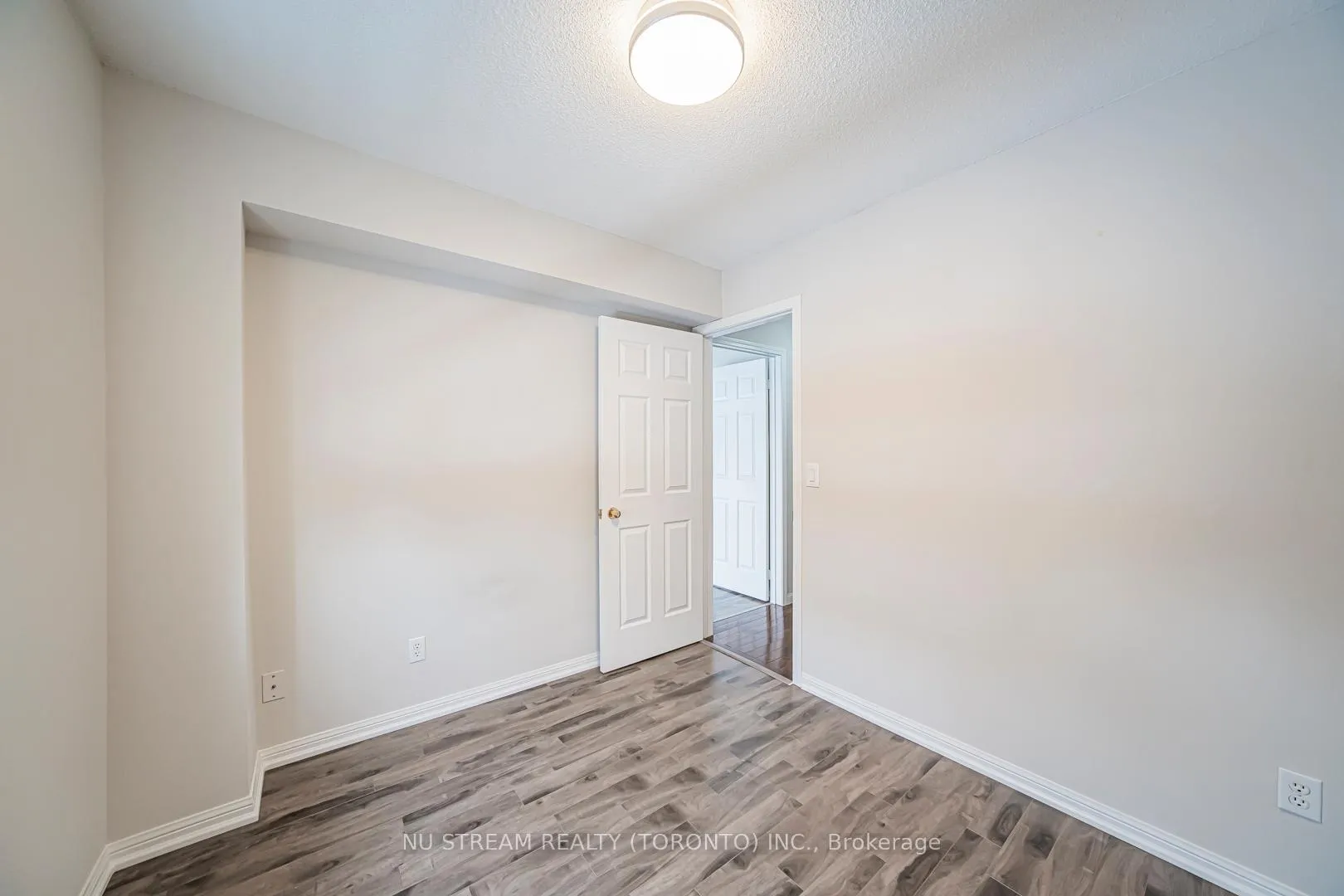 Photo 27 of Unit 5, 7 St Moritz Way, Markham, Unionville — HOMEH