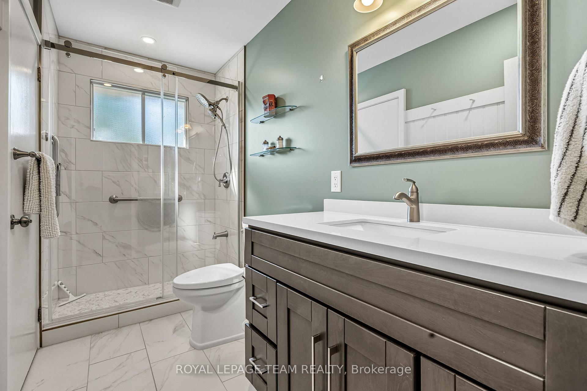 Photo 20 of 98 Starwood Road, Ottawa, Meadowlands/St. Claire Gardens — HOMEH