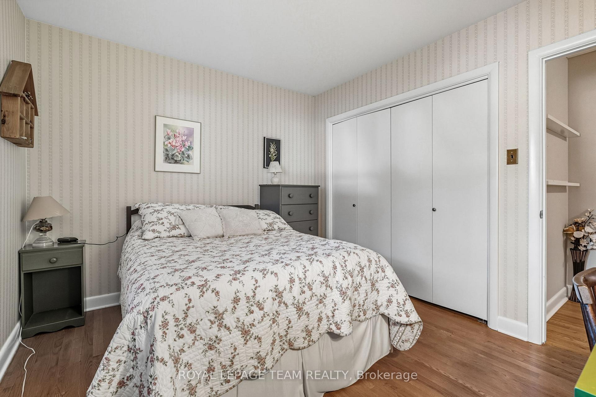 Photo 24 of 98 Starwood Road, Ottawa, Meadowlands/St. Claire Gardens — HOMEH