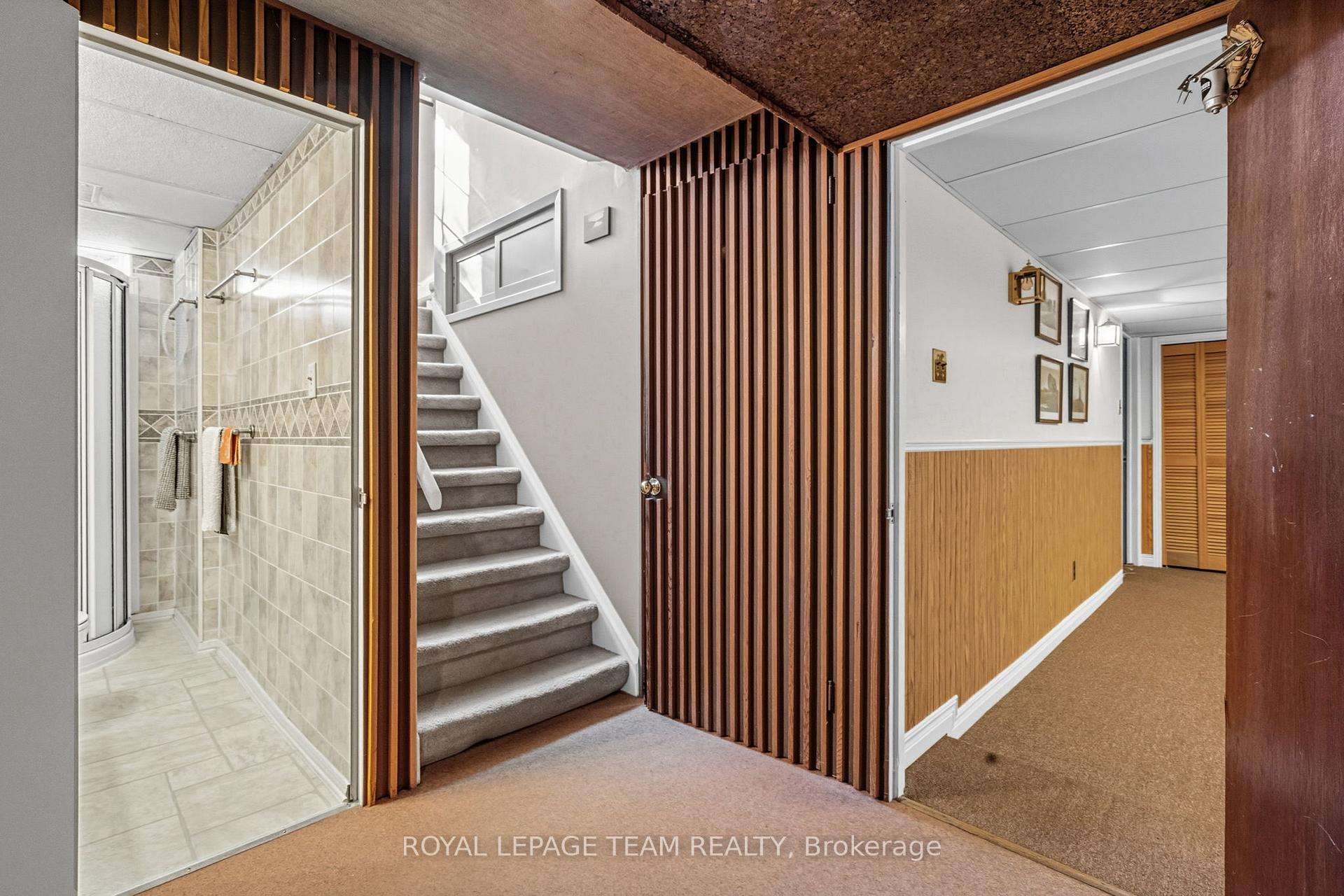 Photo 25 of 98 Starwood Road, Ottawa, Meadowlands/St. Claire Gardens — HOMEH
