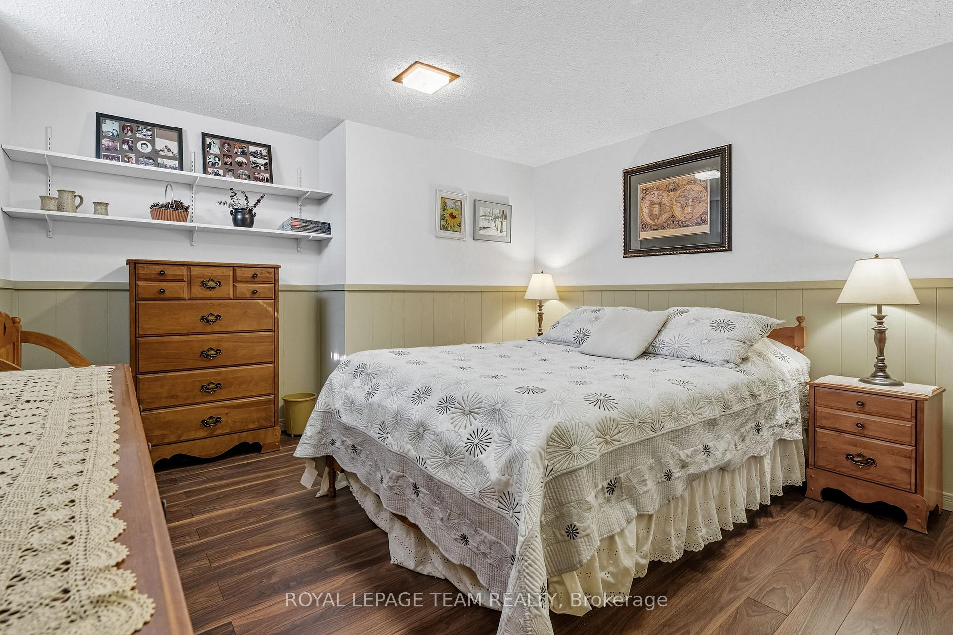 Photo 30 of 98 Starwood Road, Ottawa, Meadowlands/St. Claire Gardens — HOMEH