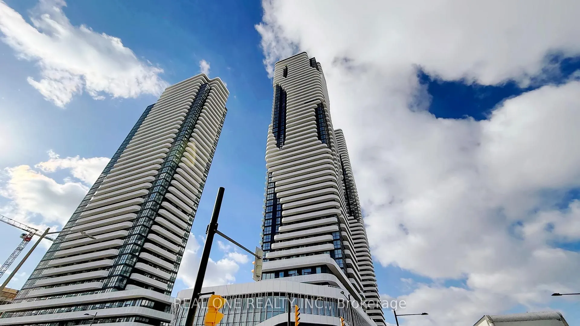 Photo 1 of Unit 5206, 8 Interchange Way, Vaughan, Vaughan Corporate Centre — HOMEH