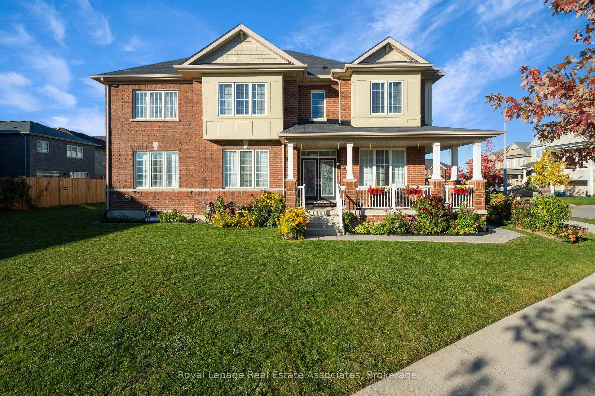 Photo 1 of 121 Esther Crescent, Thorold, Hurricane/Merrittville — HOMEH