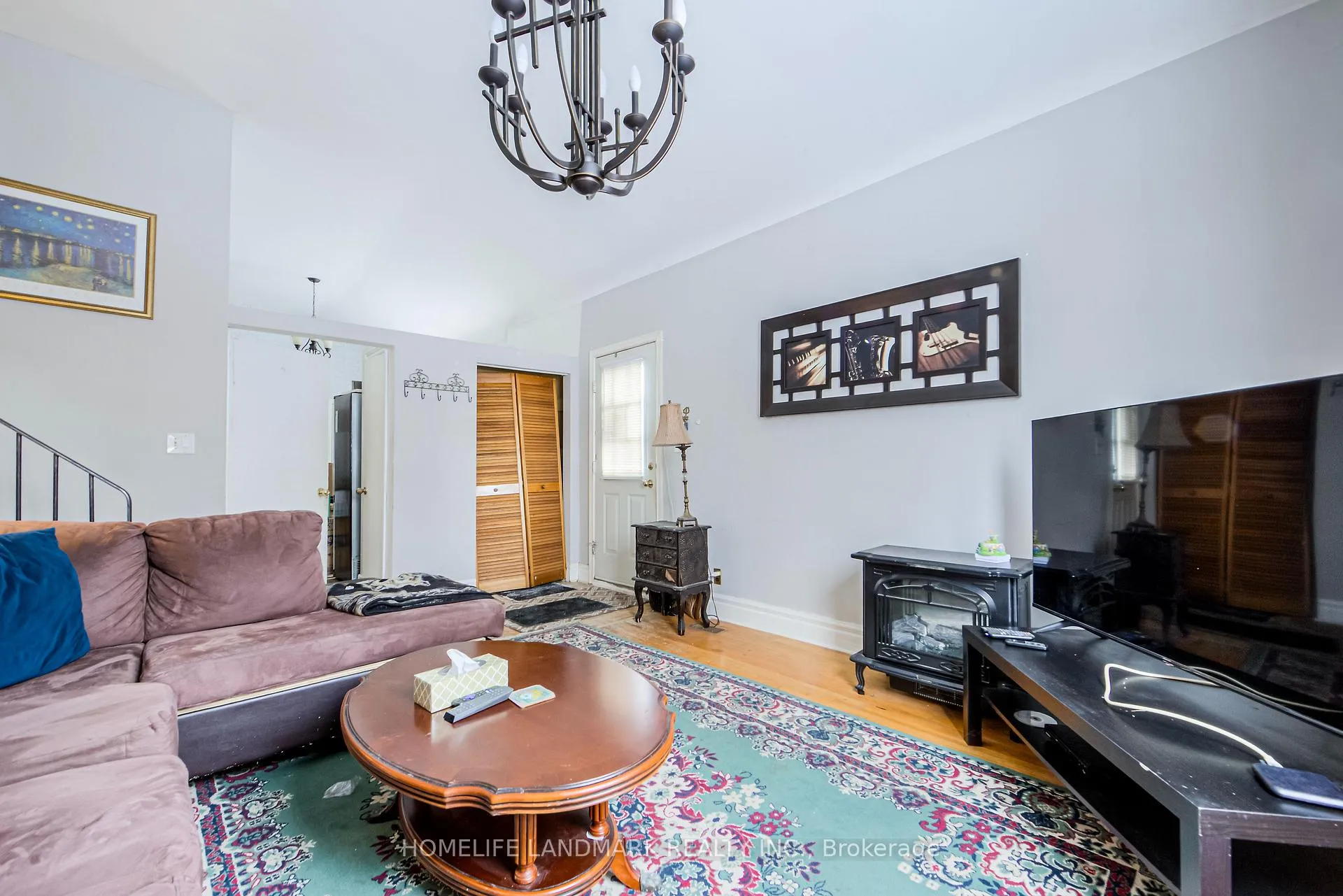 Photo 4 of 121 Pandora Circle, Scarborough, Woburn — HOMEH