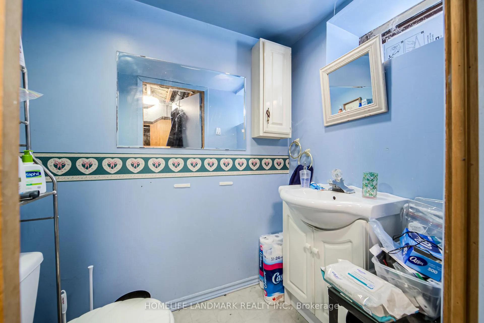 Photo 9 of 121 Pandora Circle, Scarborough, Woburn — HOMEH