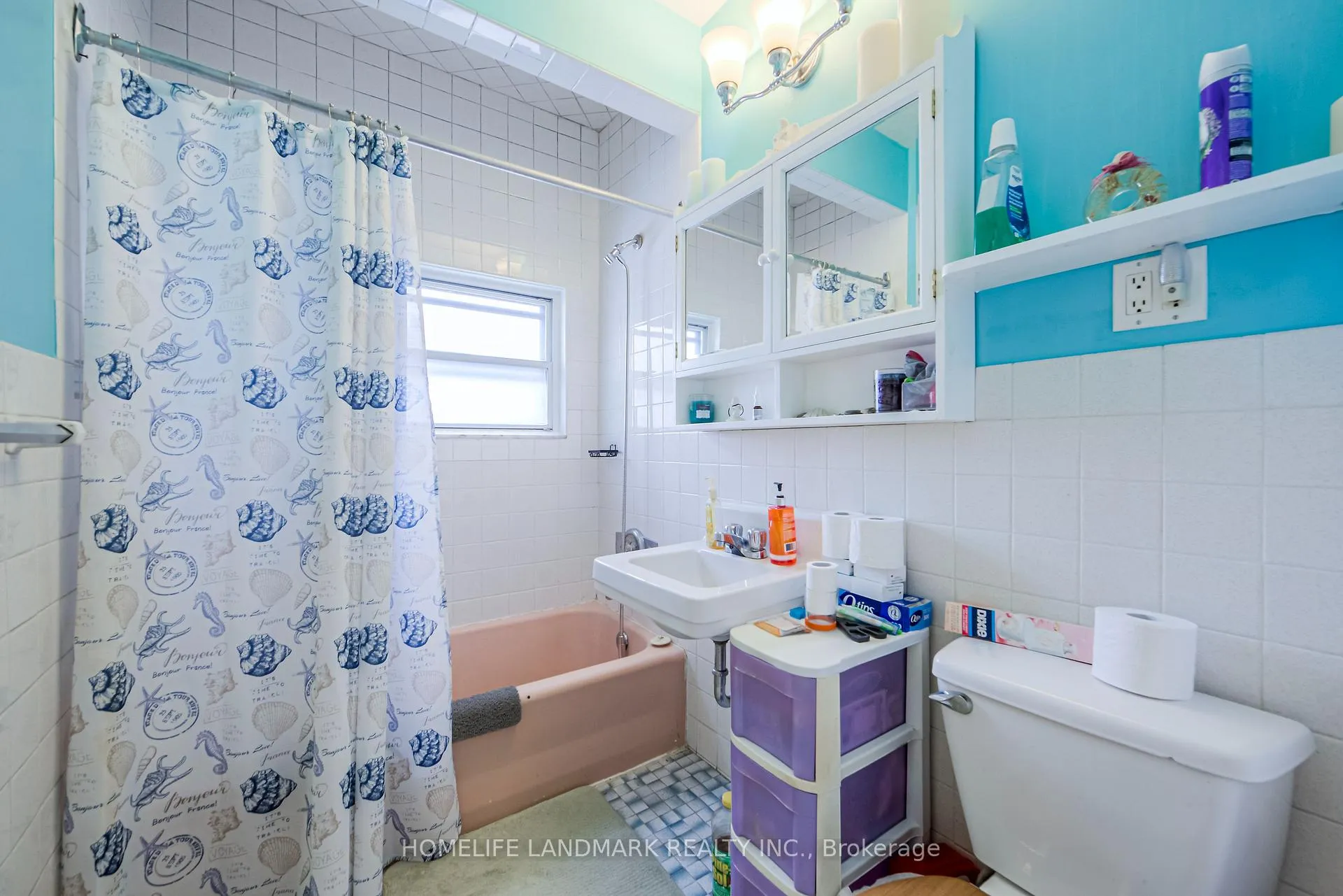 Photo 10 of 121 Pandora Circle, Scarborough, Woburn — HOMEH