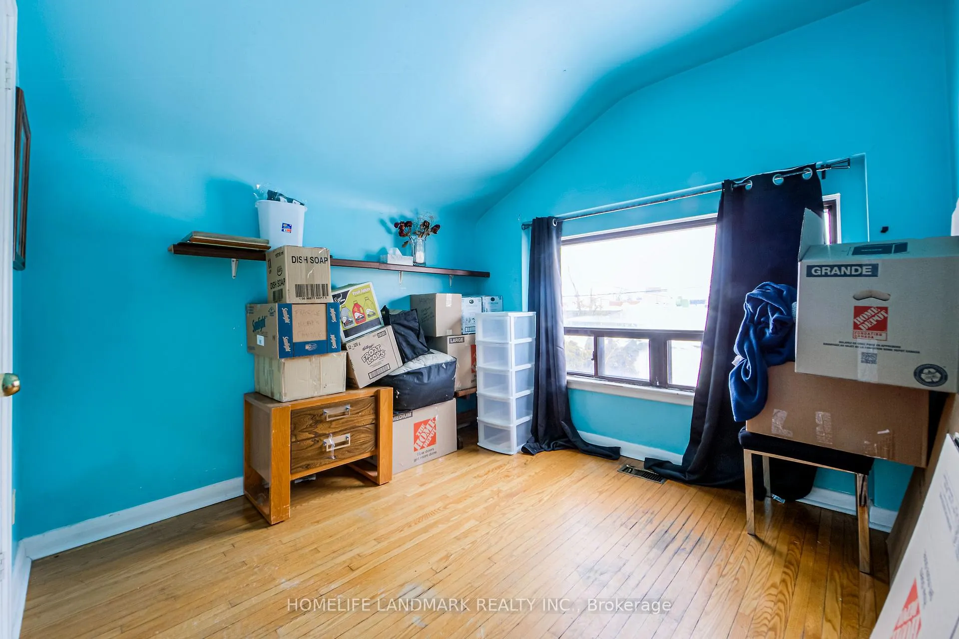Photo 11 of 121 Pandora Circle, Scarborough, Woburn — HOMEH