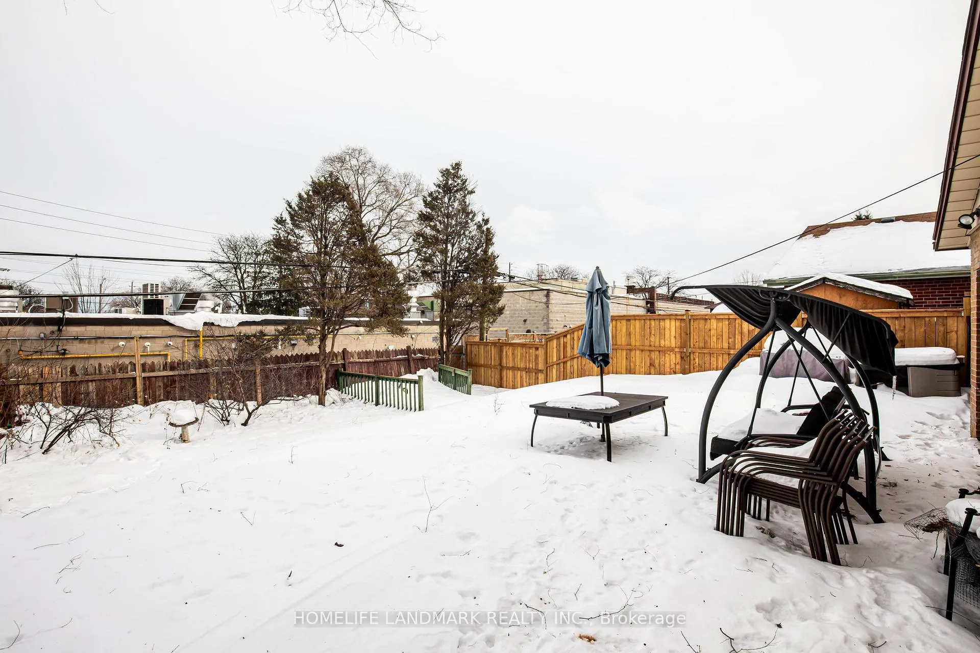 Photo 15 of 121 Pandora Circle, Scarborough, Woburn — HOMEH