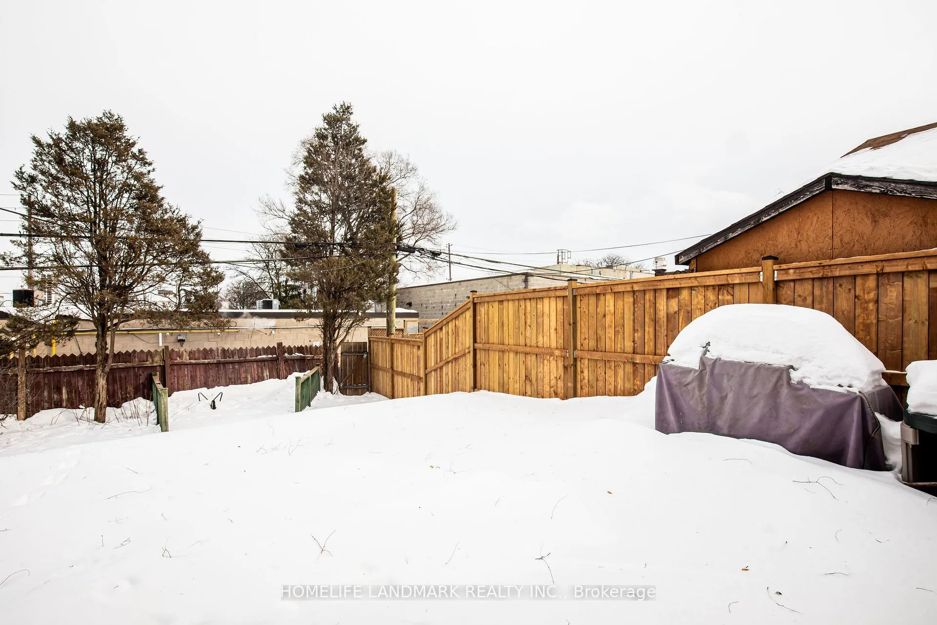 Photo 16 of 121 Pandora Circle, Scarborough, Woburn — HOMEH