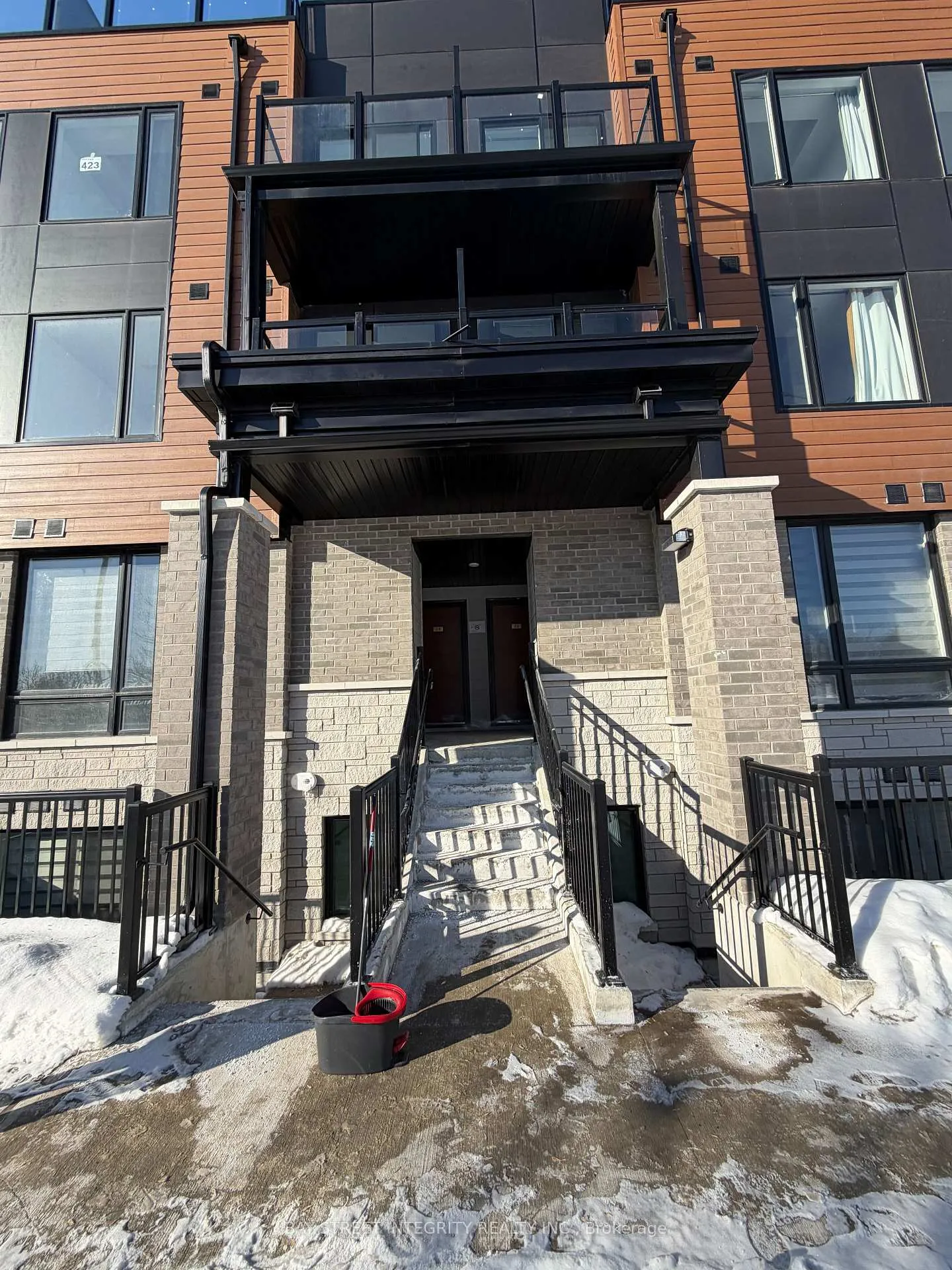 Front of Unit 23, 109 Marydale Avenue