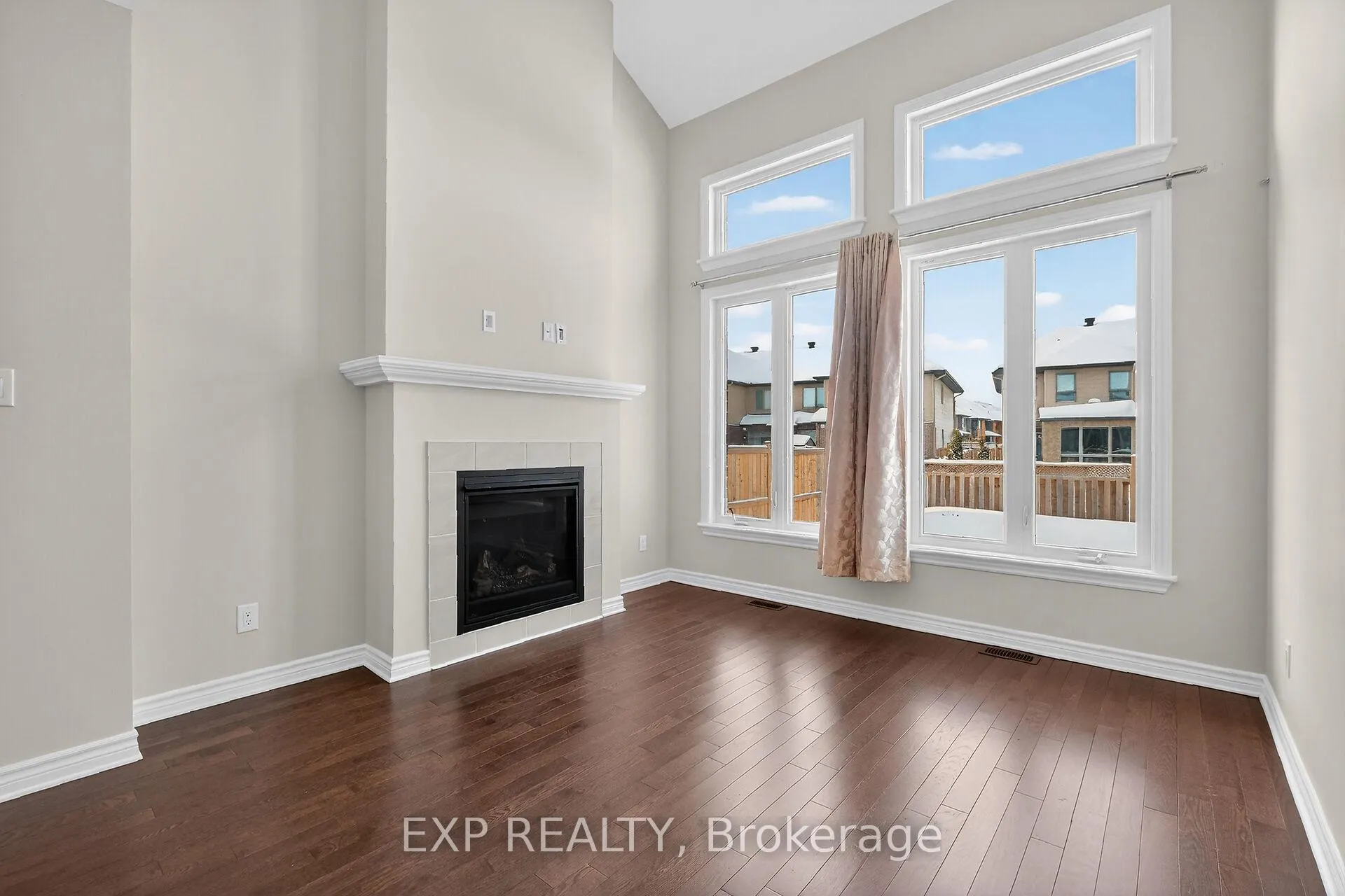 Photo 10 of 529 Rowers Way, Ottawa, Riverside South/Gloucester Glen — HOMEH