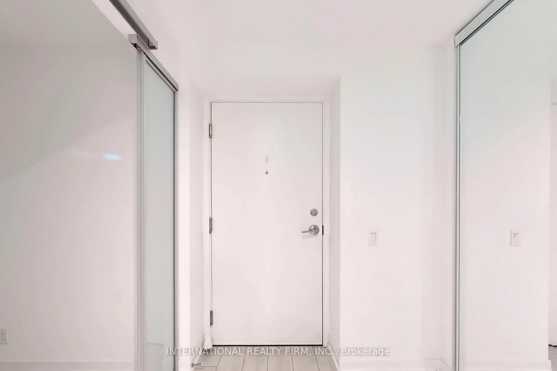 Photo 5 of Unit 4008, 950 Portage Parkway, Vaughan, Vaughan Corporate Centre — HOMEH