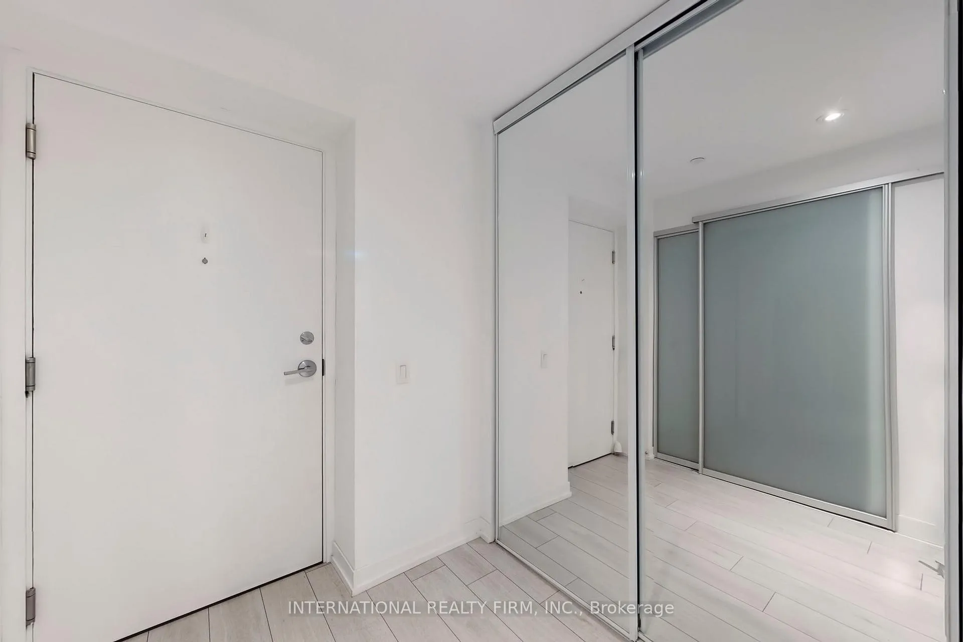 Photo 6 of Unit 4008, 950 Portage Parkway, Vaughan, Vaughan Corporate Centre — HOMEH