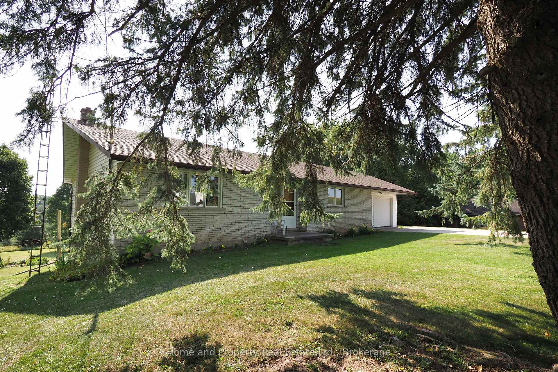 Photo 7 of 7321 Wellington Rd 11, Mapleton, Rural Mapleton — HOMEH