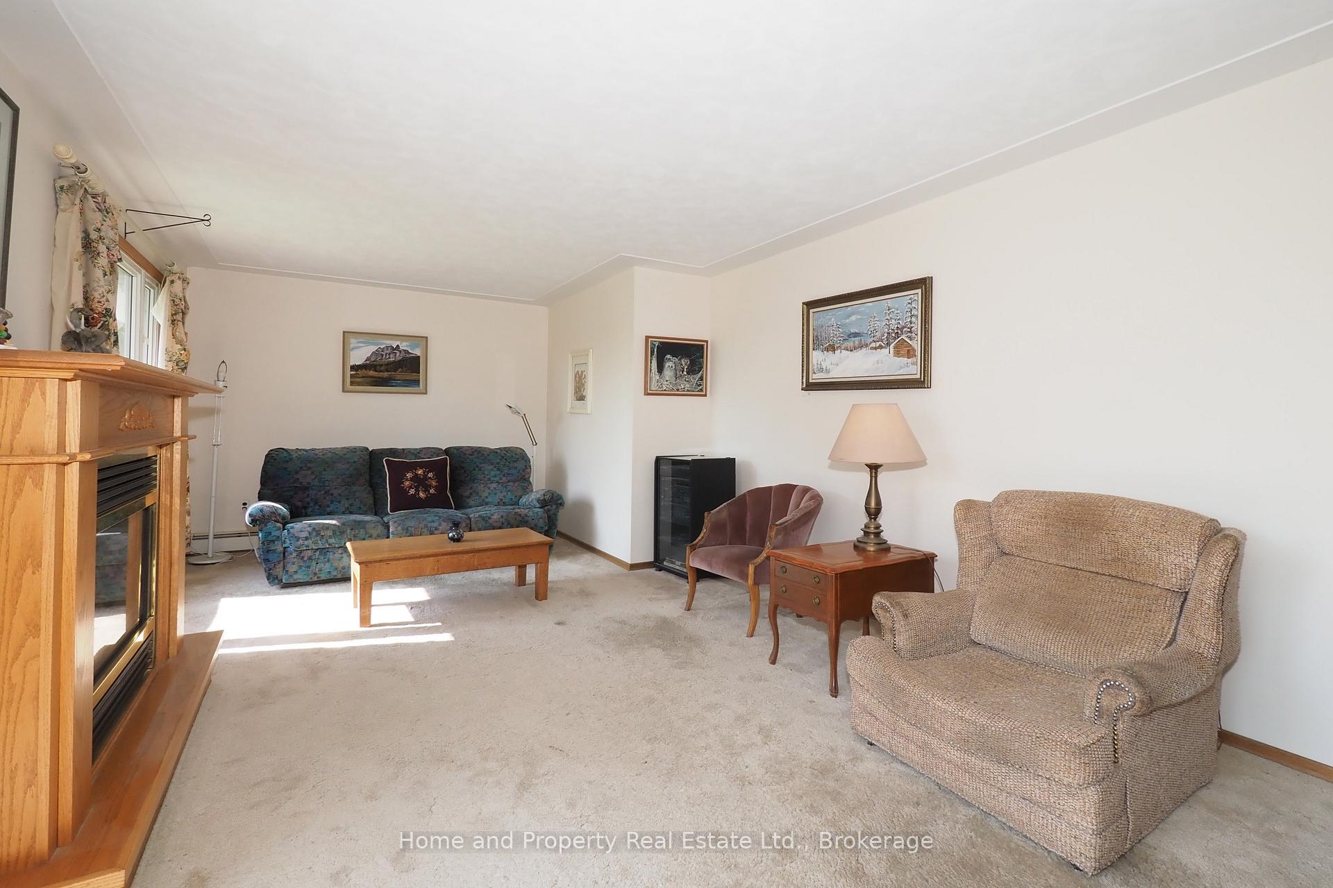 Photo 13 of 7321 Wellington Rd 11, Mapleton, Rural Mapleton — HOMEH