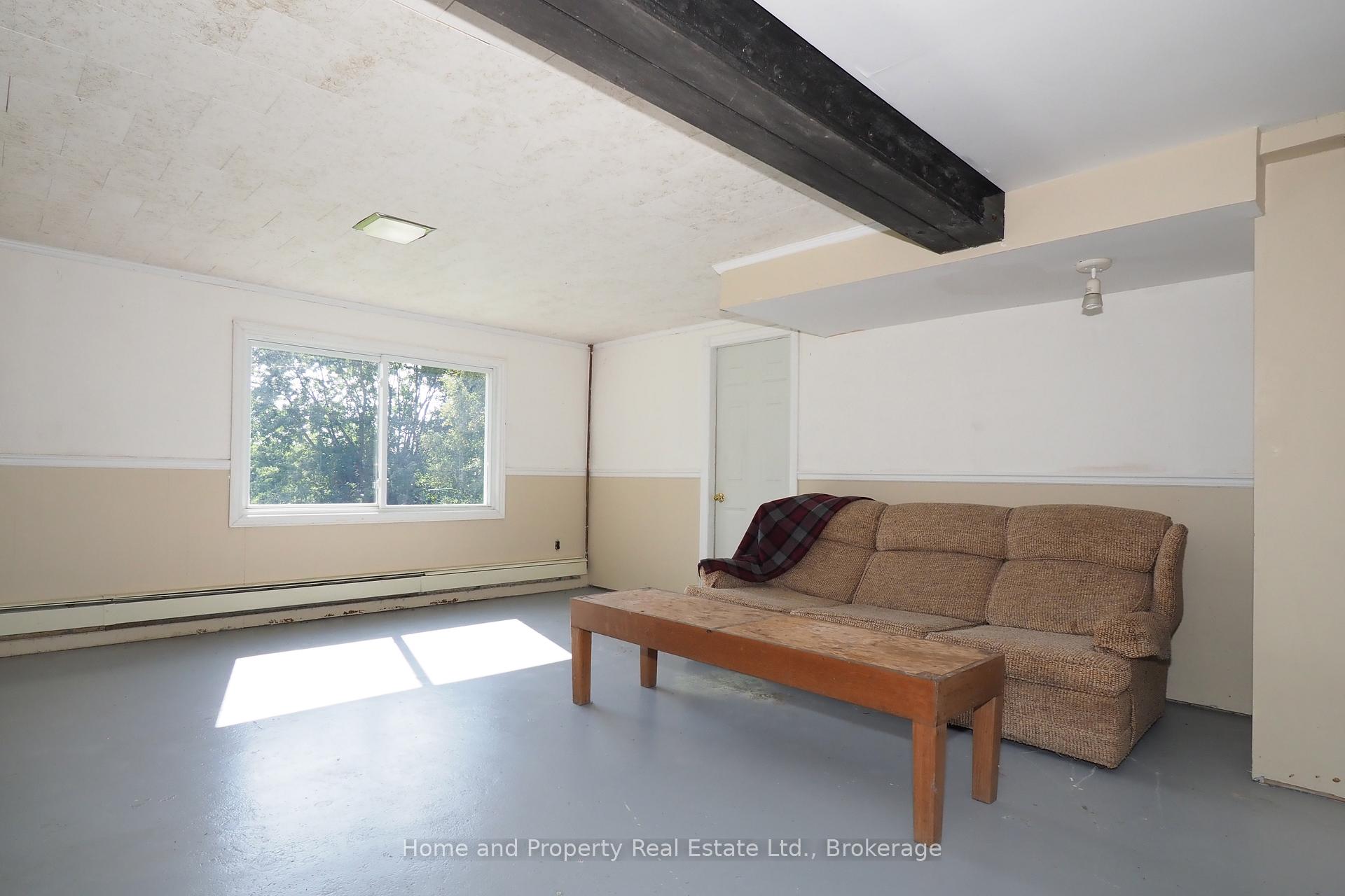 Photo 25 of 7321 Wellington Rd 11, Mapleton, Rural Mapleton — HOMEH