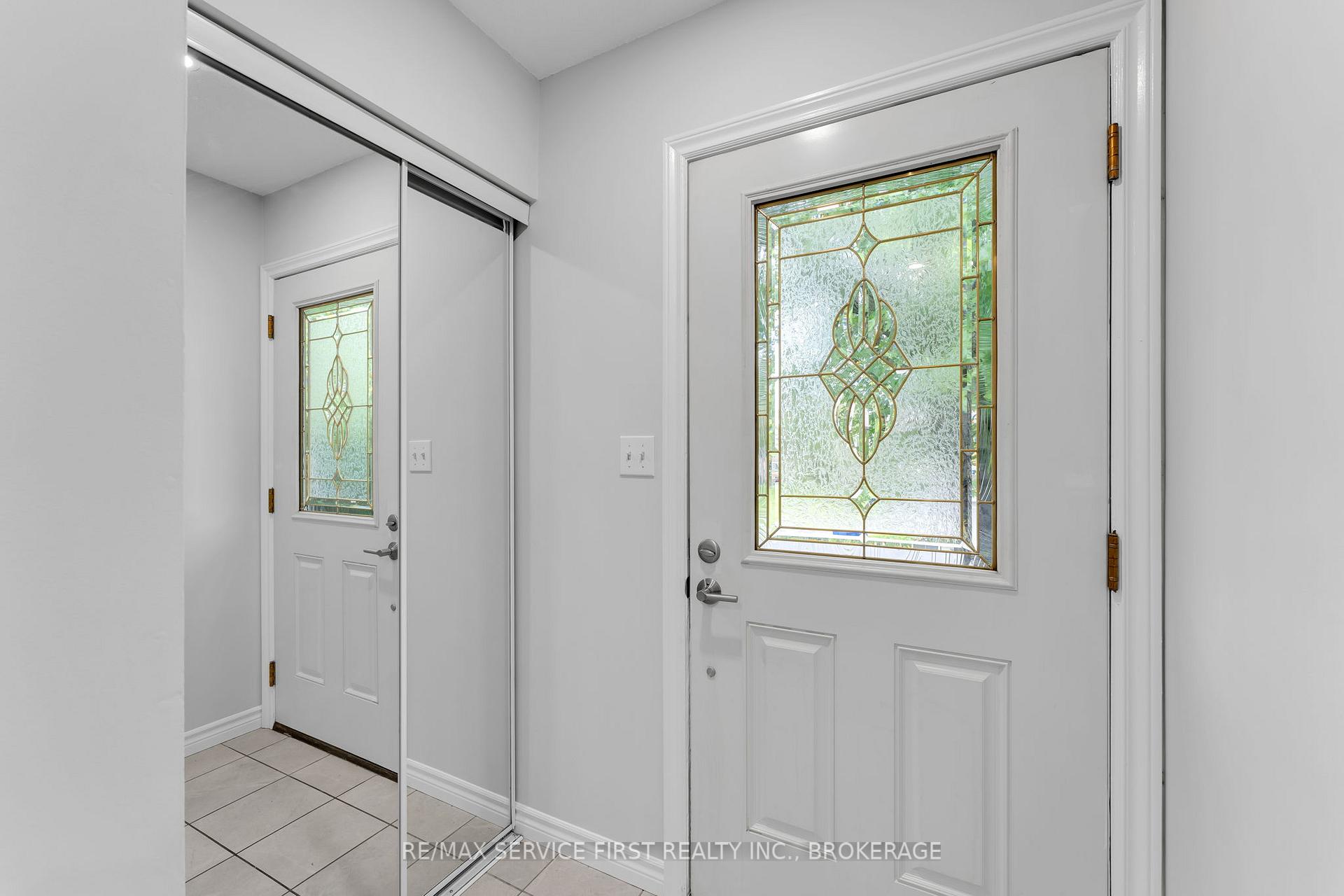 Photo 2 of Unit Unit #1, 9 Rockford Place, Kingston, East of Sir John A. Blvd — HOMEH