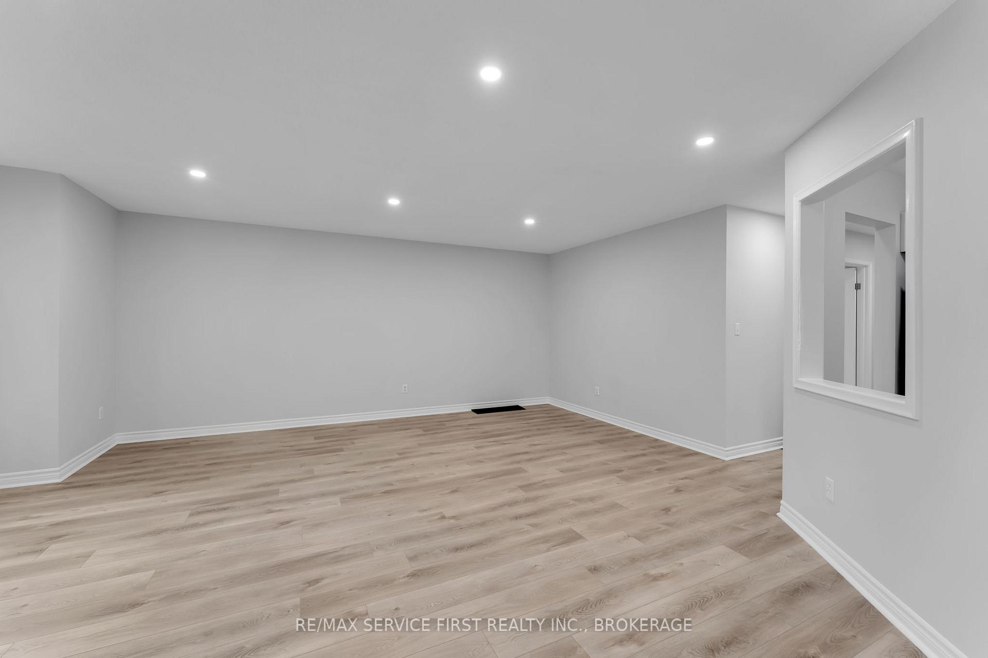 Photo 5 of Unit Unit #1, 9 Rockford Place, Kingston, East of Sir John A. Blvd — HOMEH