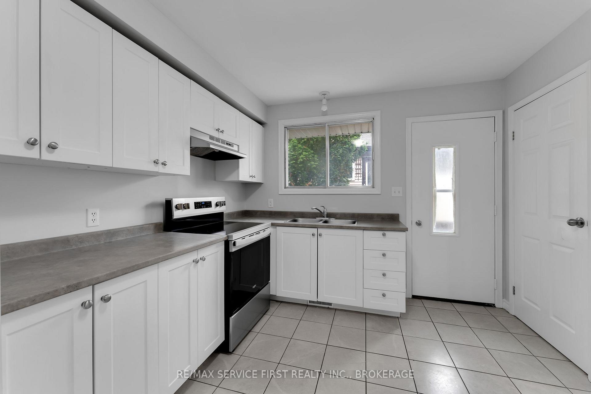 Photo 8 of Unit Unit #1, 9 Rockford Place, Kingston, East of Sir John A. Blvd — HOMEH