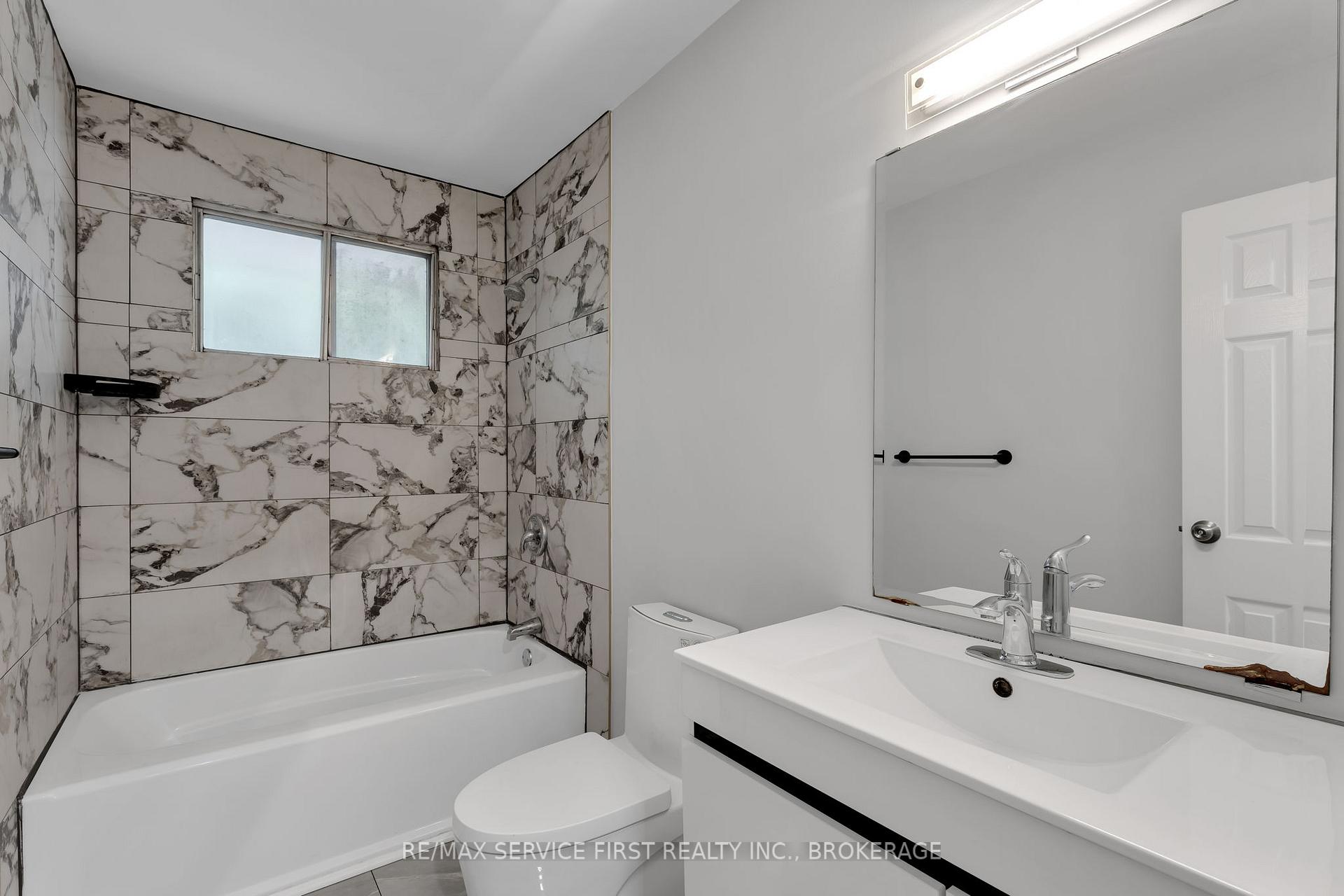 Photo 14 of Unit Unit #1, 9 Rockford Place, Kingston, East of Sir John A. Blvd — HOMEH