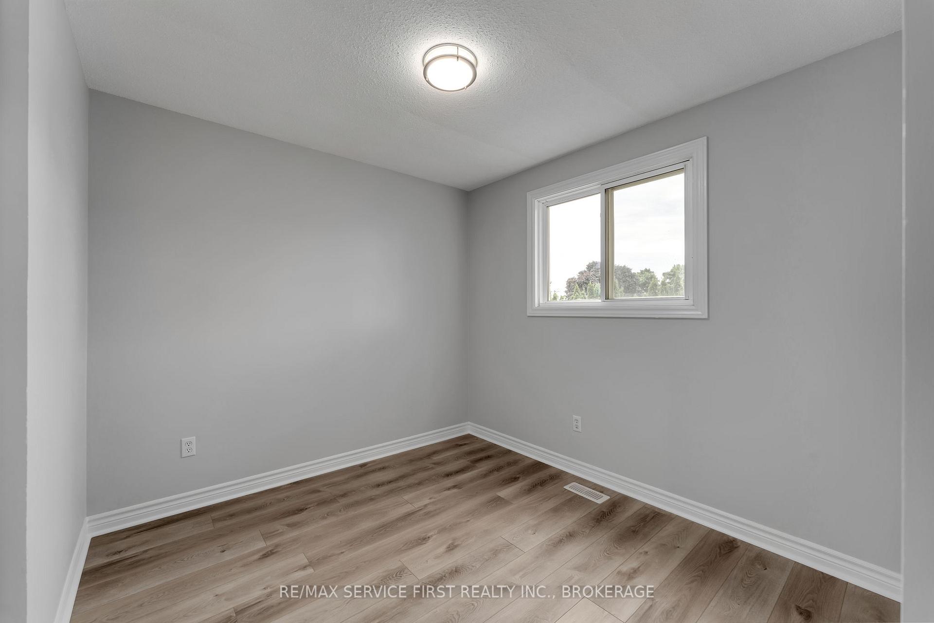 Photo 19 of Unit Unit #1, 9 Rockford Place, Kingston, East of Sir John A. Blvd — HOMEH