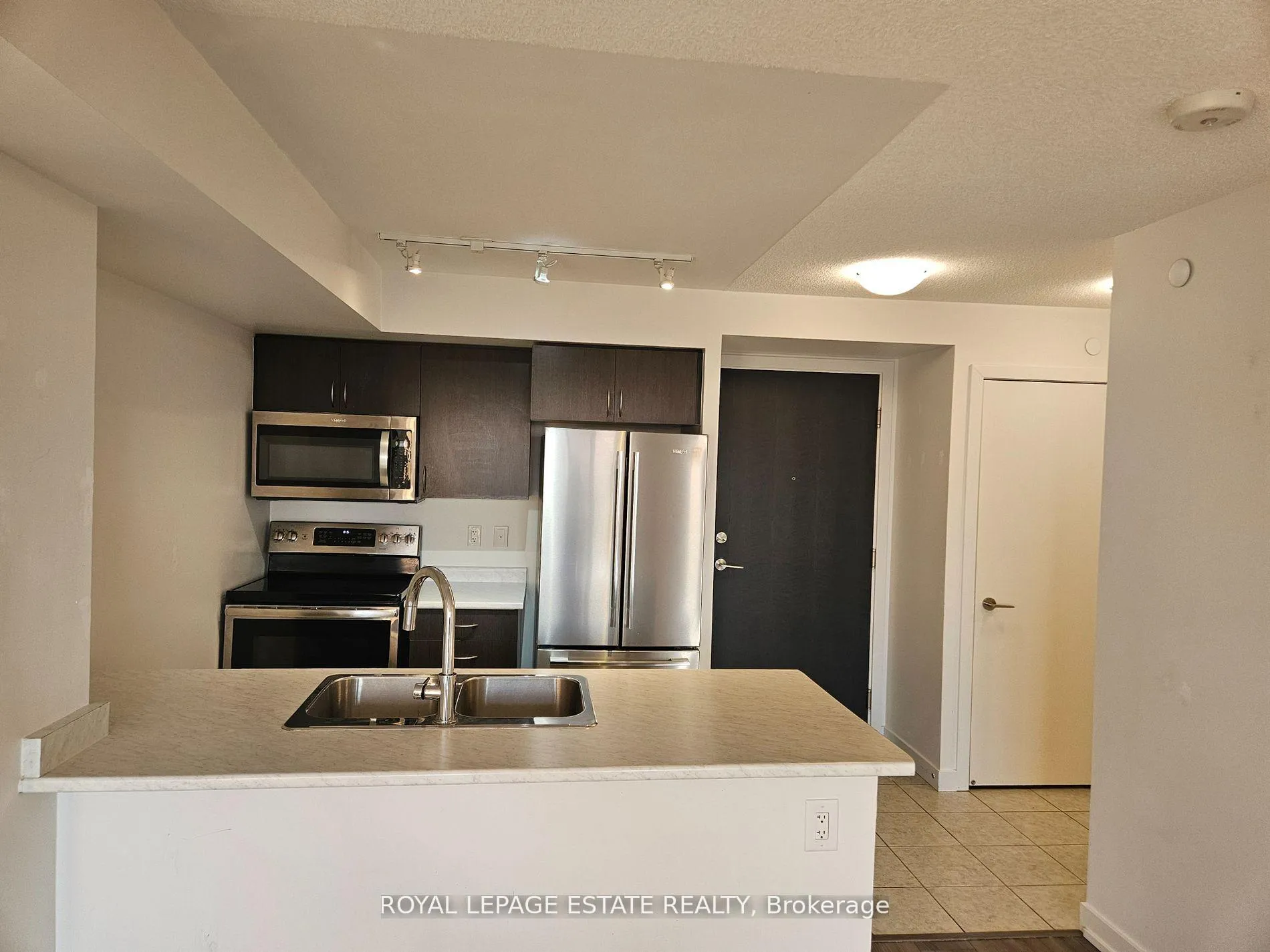 Photo 4 of Unit 722, 8 Trent Avenue, Toronto, East End-Danforth — HOMEH