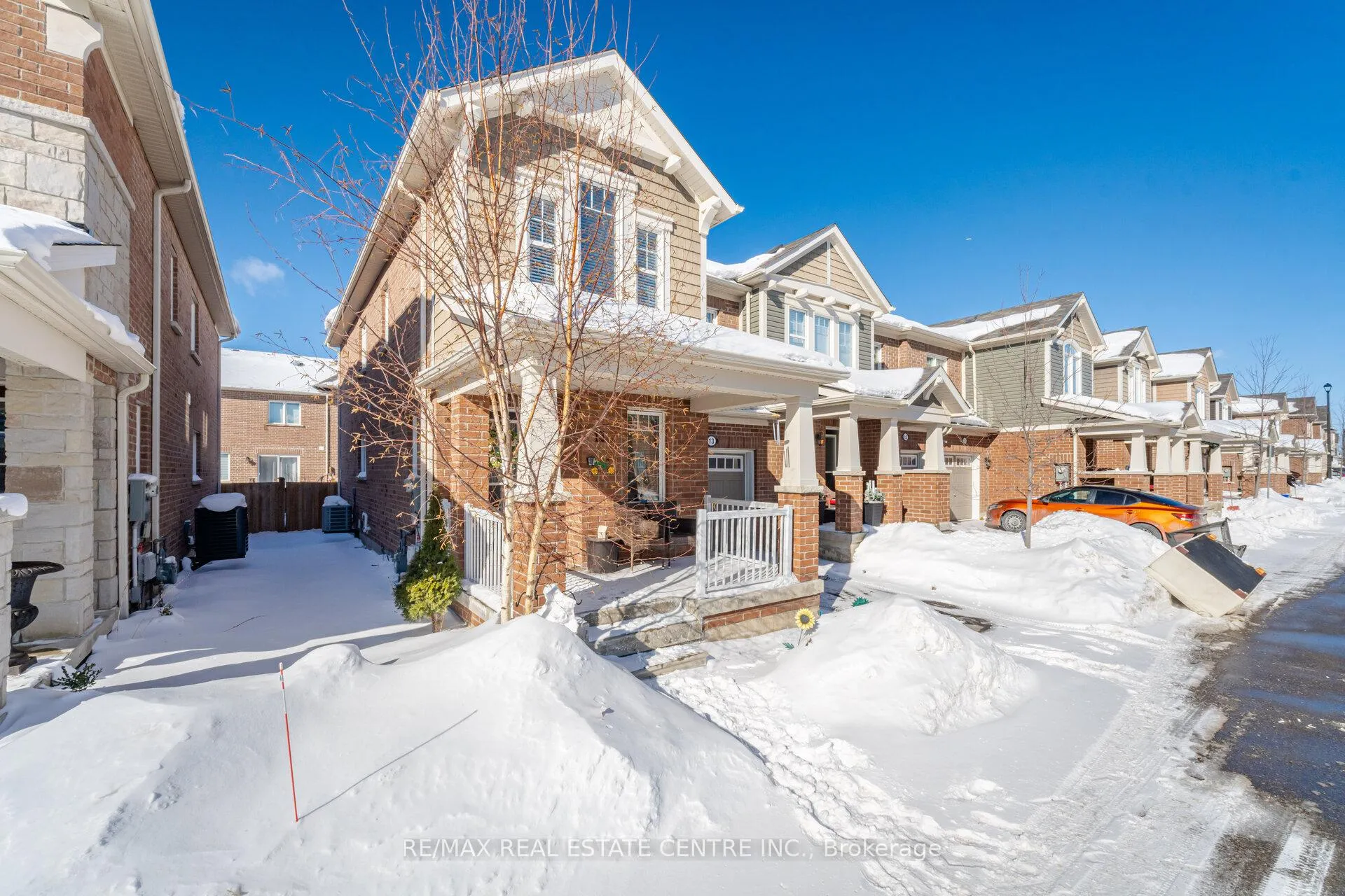 Photo 2 of Unit 13, 1000 Asleton Boulevard, Milton, Willmott — HOMEH