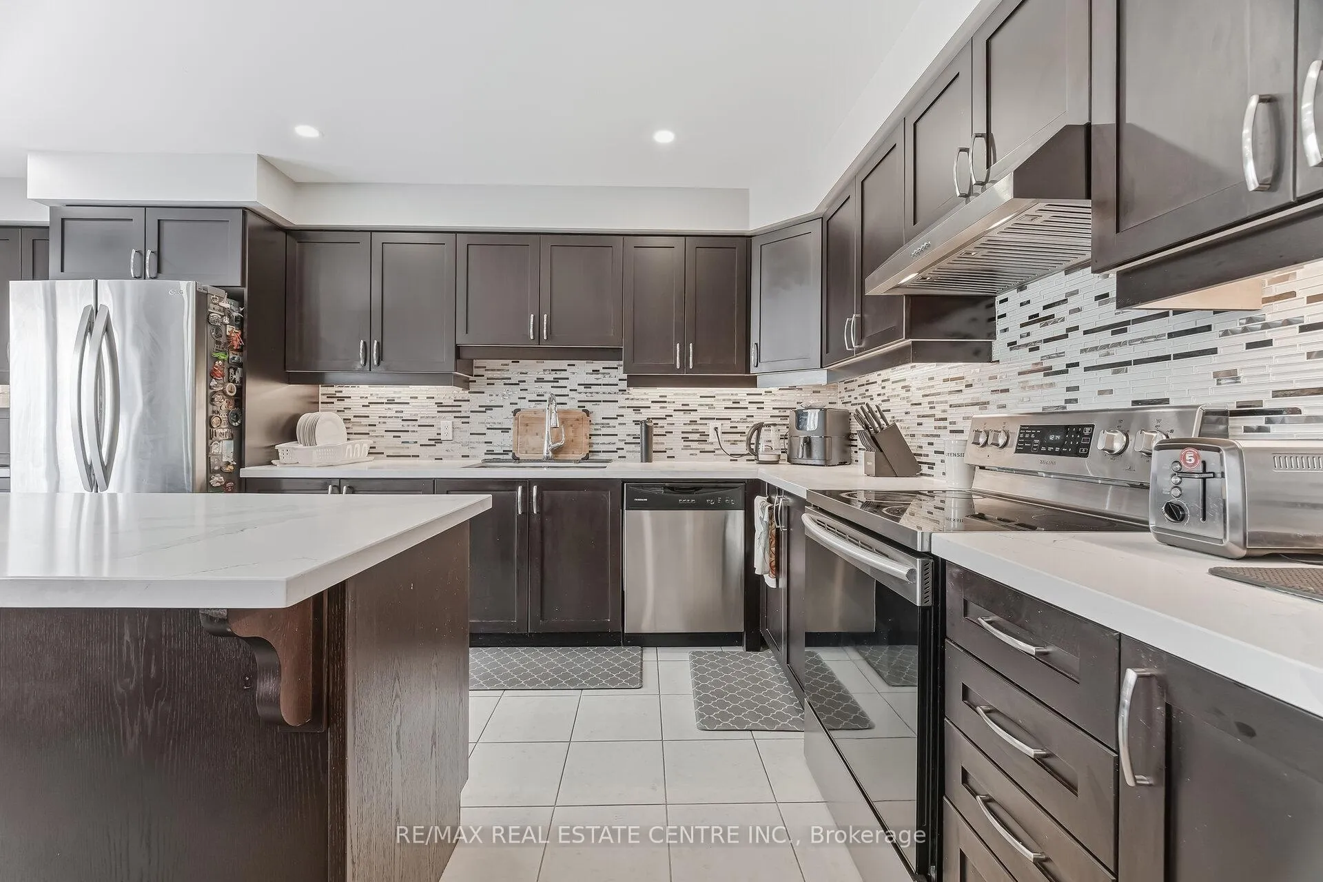 Photo 13 of Unit 13, 1000 Asleton Boulevard, Milton, Willmott — HOMEH