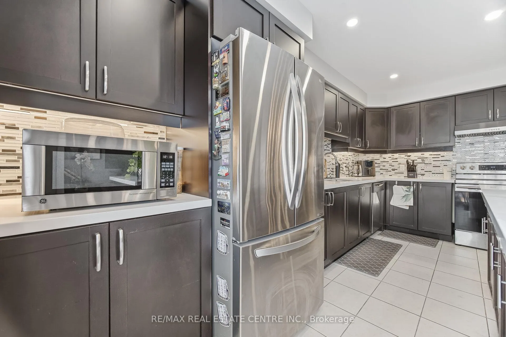 Photo 15 of Unit 13, 1000 Asleton Boulevard, Milton, Willmott — HOMEH