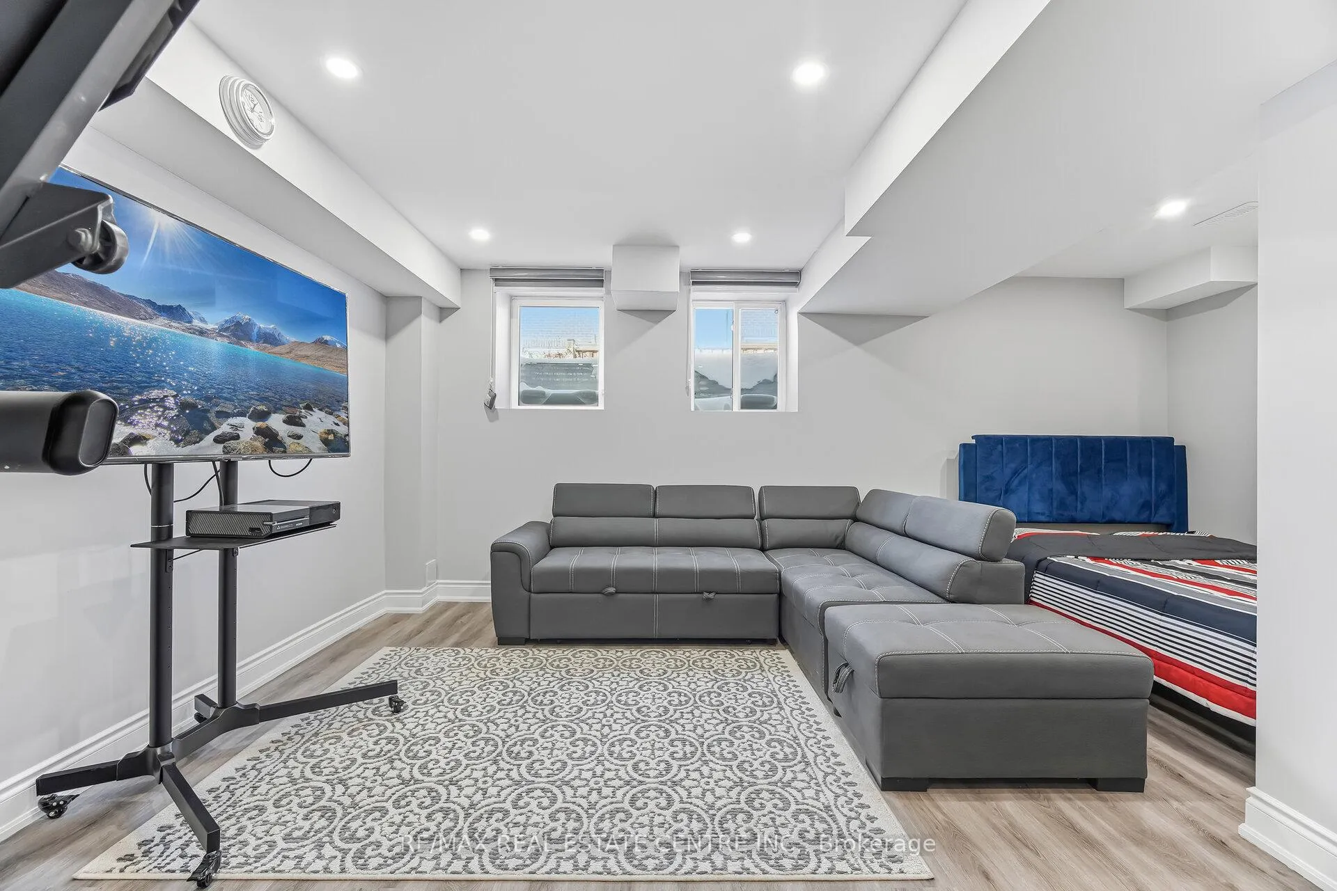 Photo 38 of Unit 13, 1000 Asleton Boulevard, Milton, Willmott — HOMEH