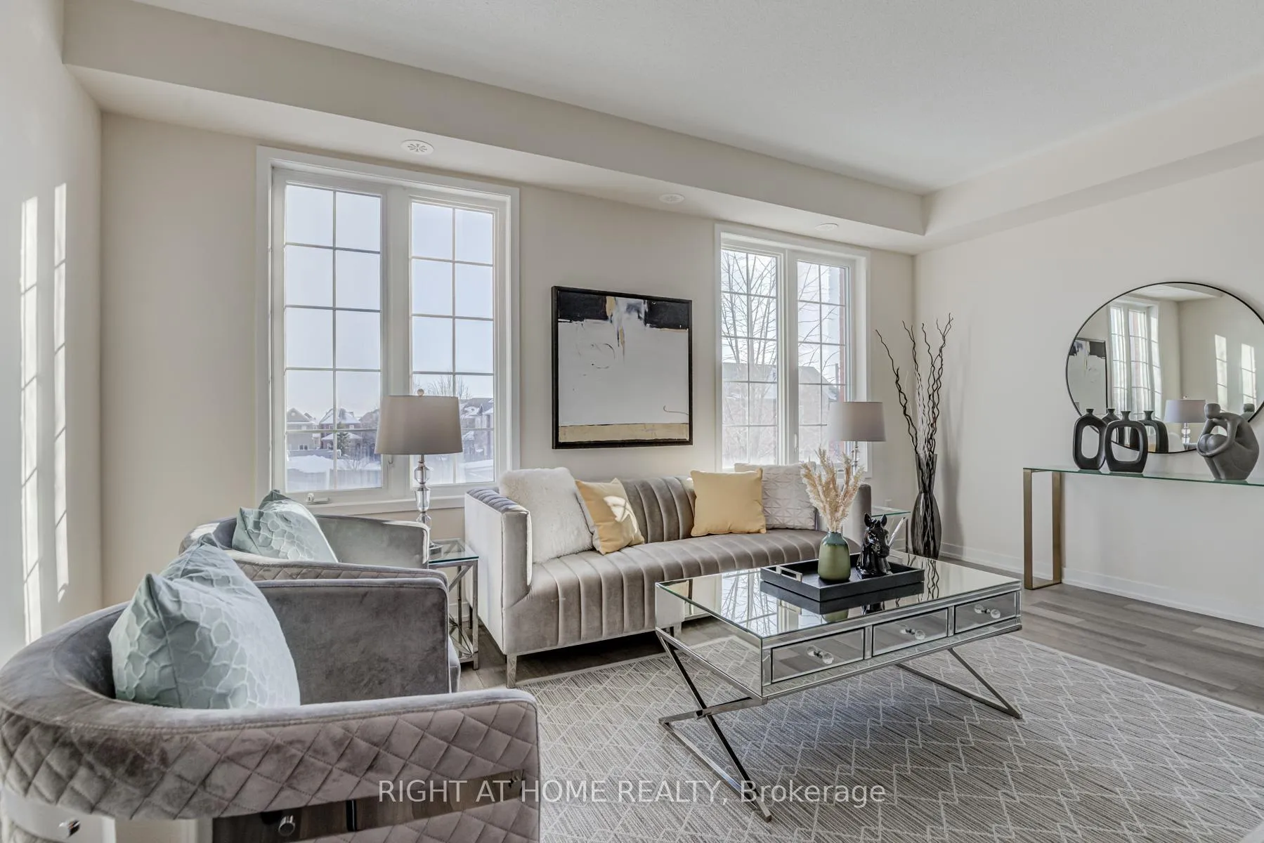 Photo 8 of 68 Lady Dolores Avenue, Vaughan, Patterson — HOMEH